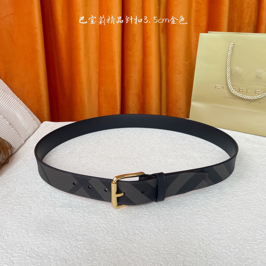  Burberry  巴宝莉专柜同步平滑皮革腰带  搭配精品针扣  装饰品牌经典格纹  宽度3.5cm 