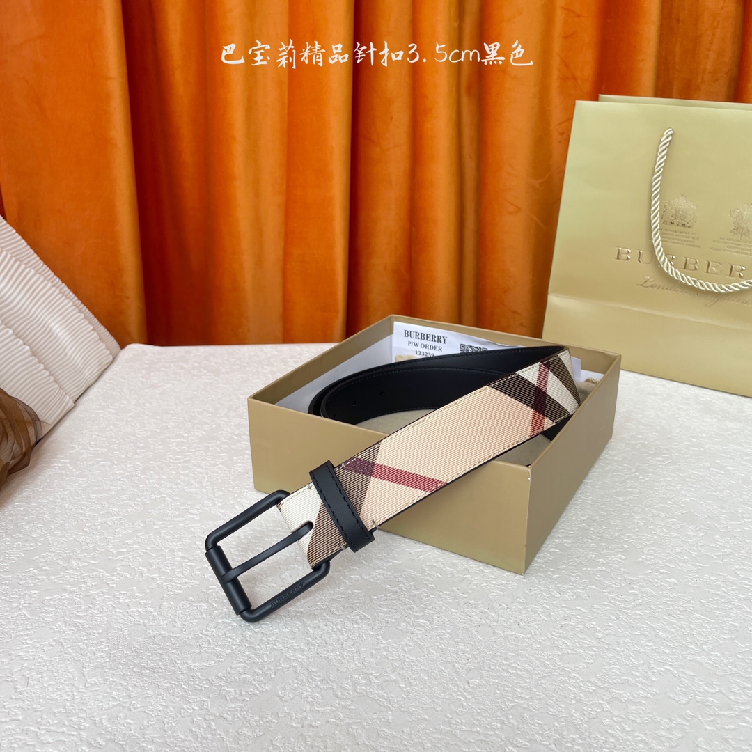  Burberry  巴宝莉专柜同步平滑皮革腰带  搭配精品针扣  装饰品牌经典格纹  宽度3.5cm 