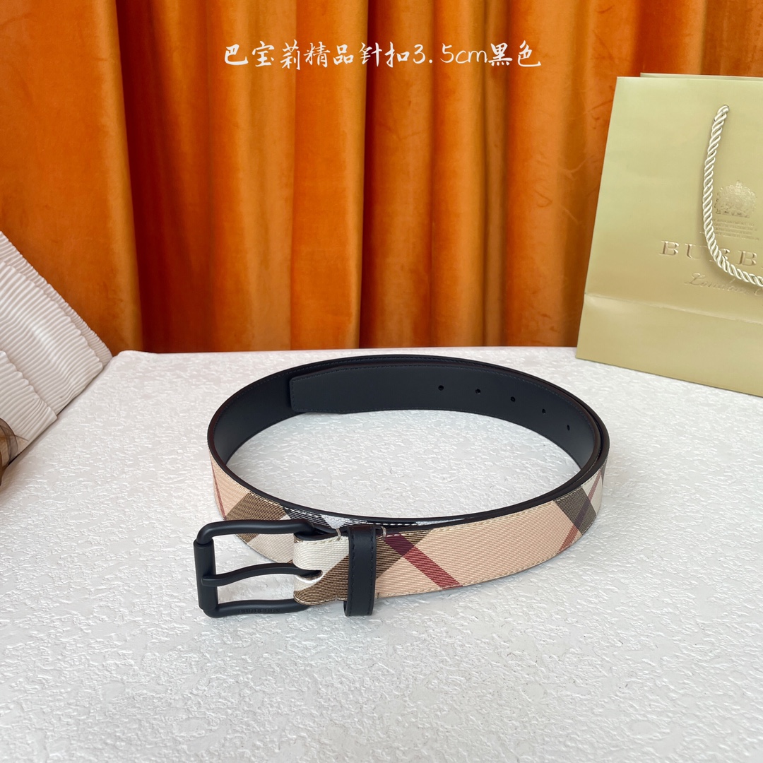  Burberry  巴宝莉专柜同步平滑皮革腰带  搭配精品针扣  装饰品牌经典格纹  宽度3.5cm 