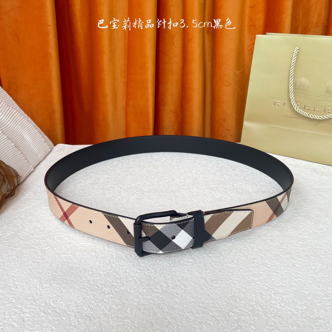  Burberry  巴宝莉专柜同步平滑皮革腰带  搭配精品针扣  装饰品牌经典格纹  宽度3.5cm 