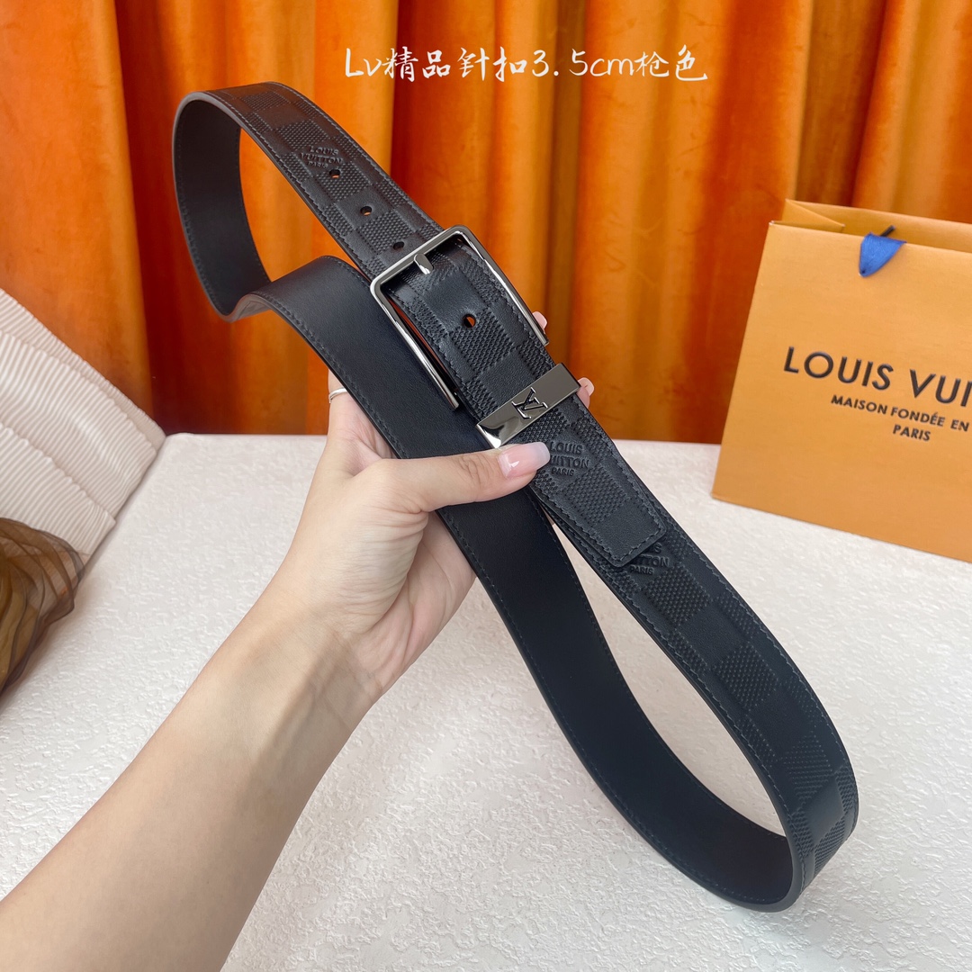 【LOUIS VUITTON驴牌】：经典原单品质，压花面配原版平纹底，搭配原单精品针扣，精工制作，细节看