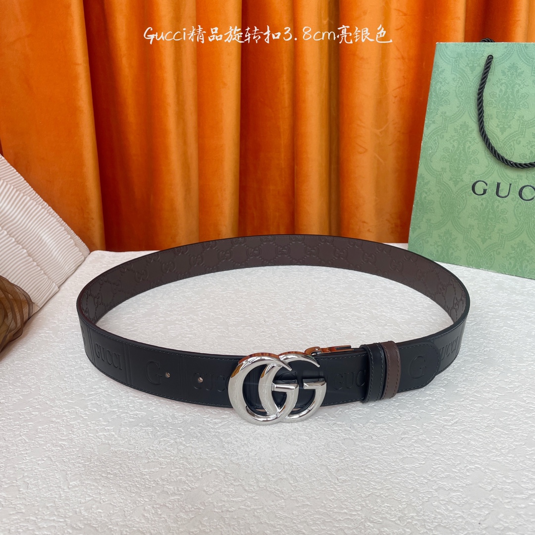  Gucci新款腰带，一面品牌logo压花，一面咖色压小花，搭配专柜精品旋转扣，两面可用，宽4.0cm