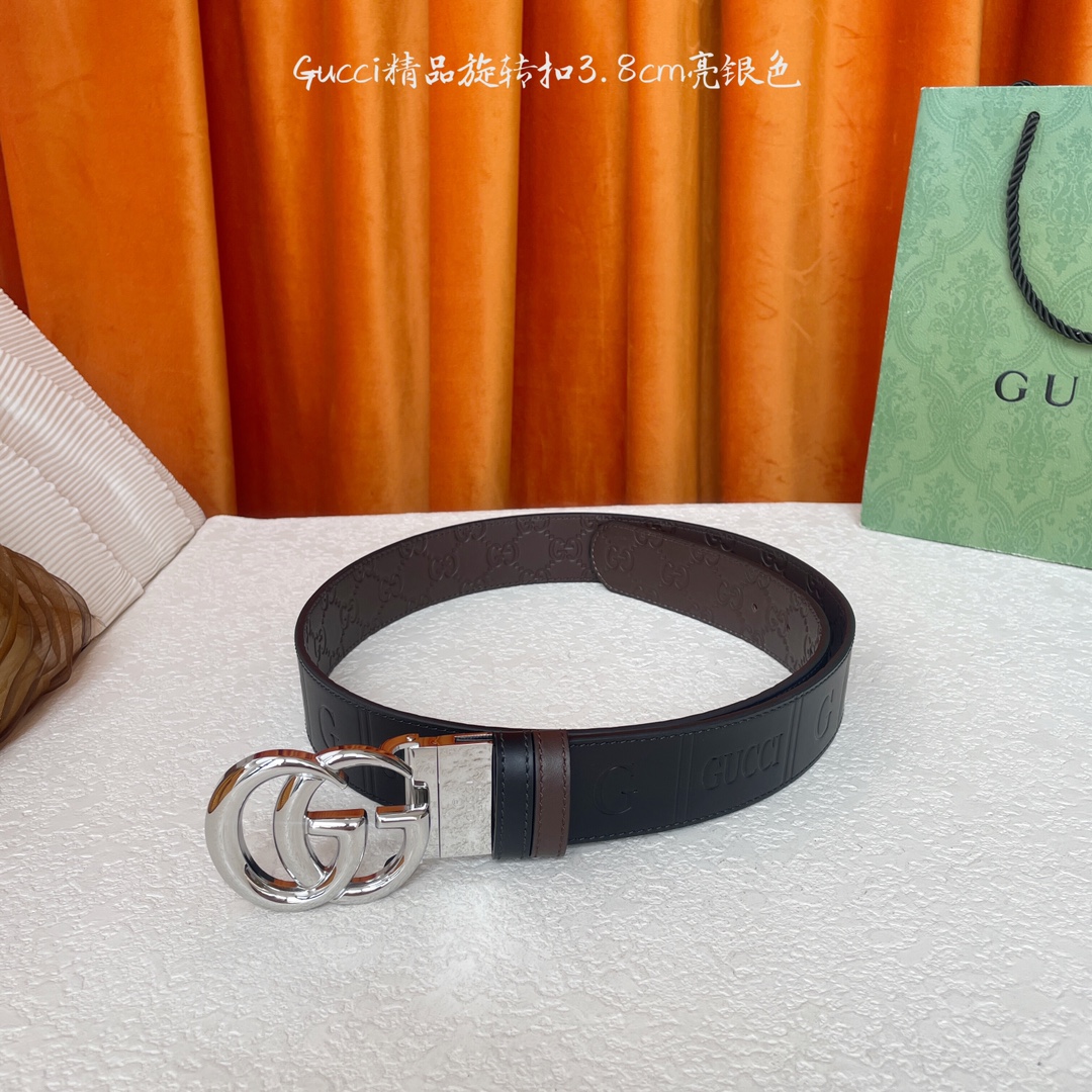  Gucci新款腰带，一面品牌logo压花，一面咖色压小花，搭配专柜精品旋转扣，两面可用，宽4.0cm