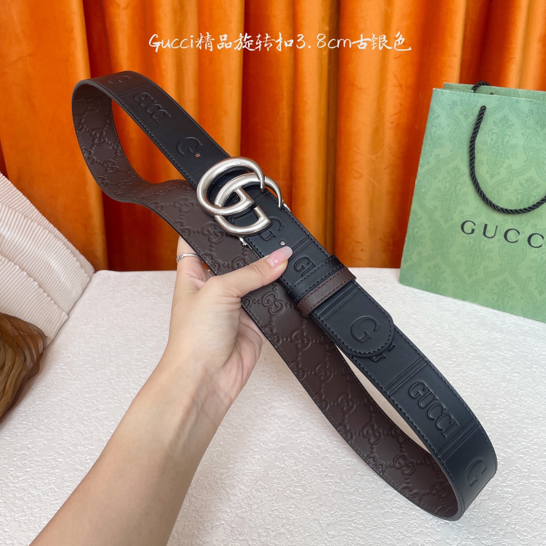  Gucci新款腰带，一面品牌logo压花，一面咖色压小花，搭配专柜精品旋转扣，两面可用，宽4.0cm