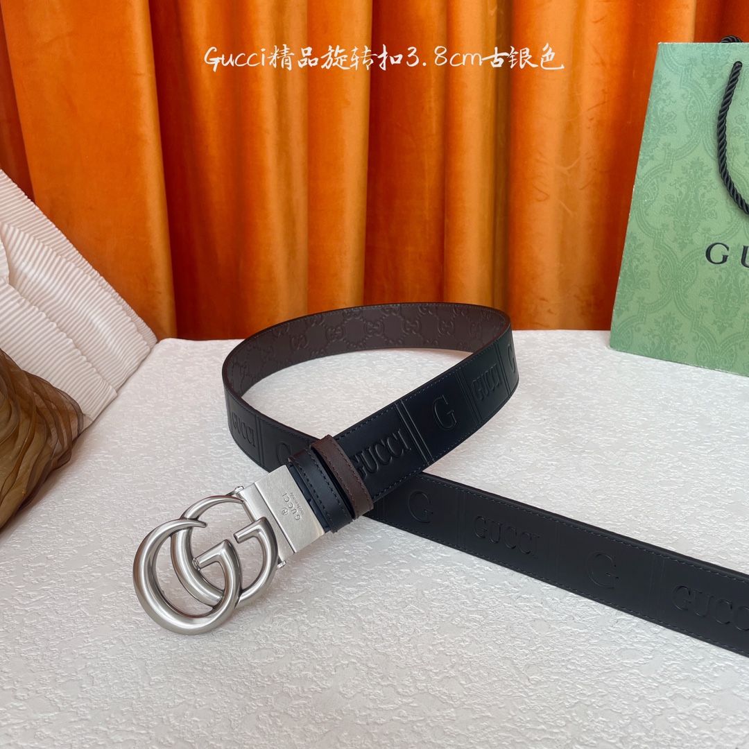  Gucci新款腰带，一面品牌logo压花，一面咖色压小花，搭配专柜精品旋转扣，两面可用，宽4.0cm