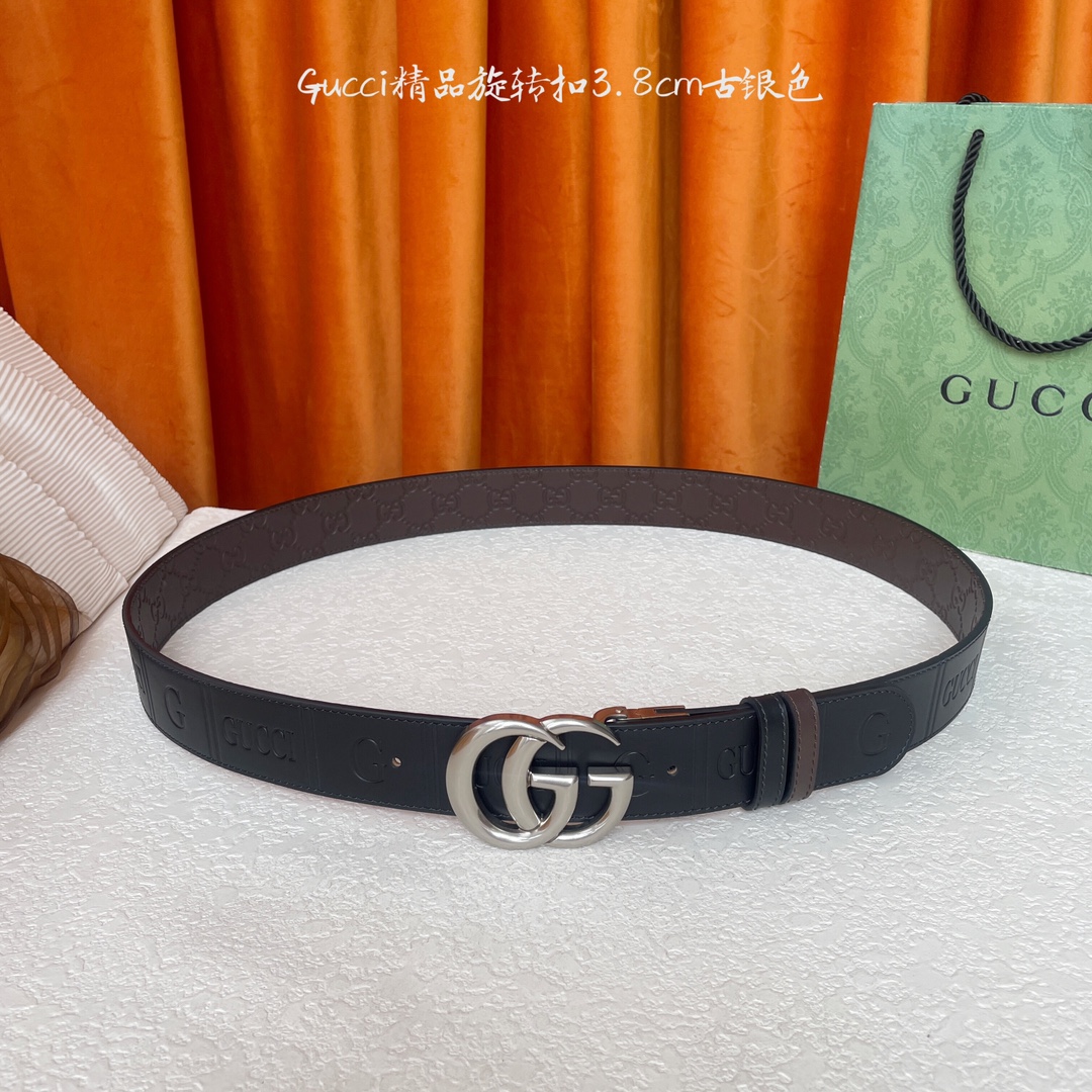  Gucci新款腰带，一面品牌logo压花，一面咖色压小花，搭配专柜精品旋转扣，两面可用，宽4.0cm