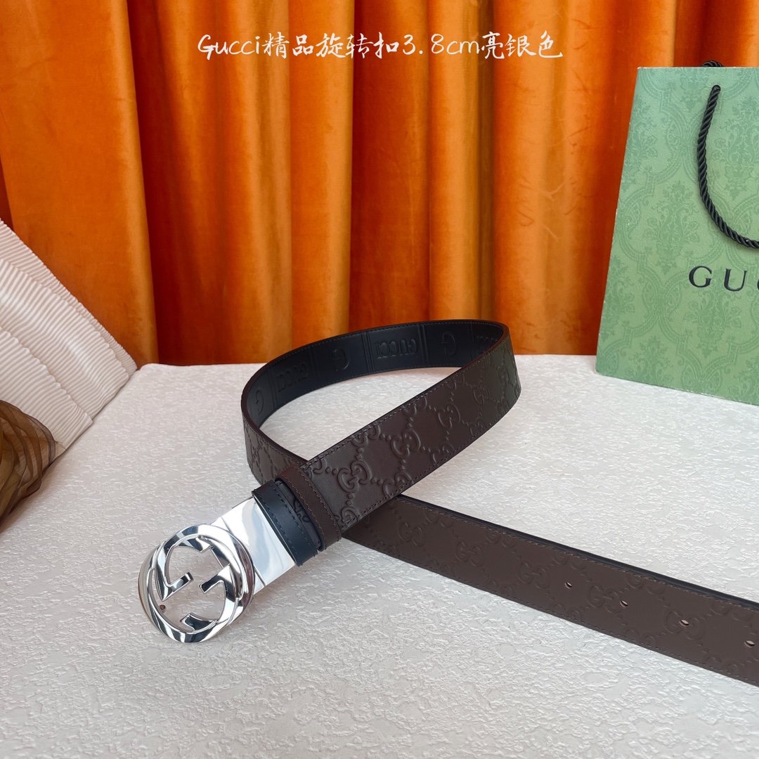  Gucci新款腰带，一面品牌logo压花，一面咖色压小花，搭配专柜精品旋转扣，两面可用，宽4.0cm
