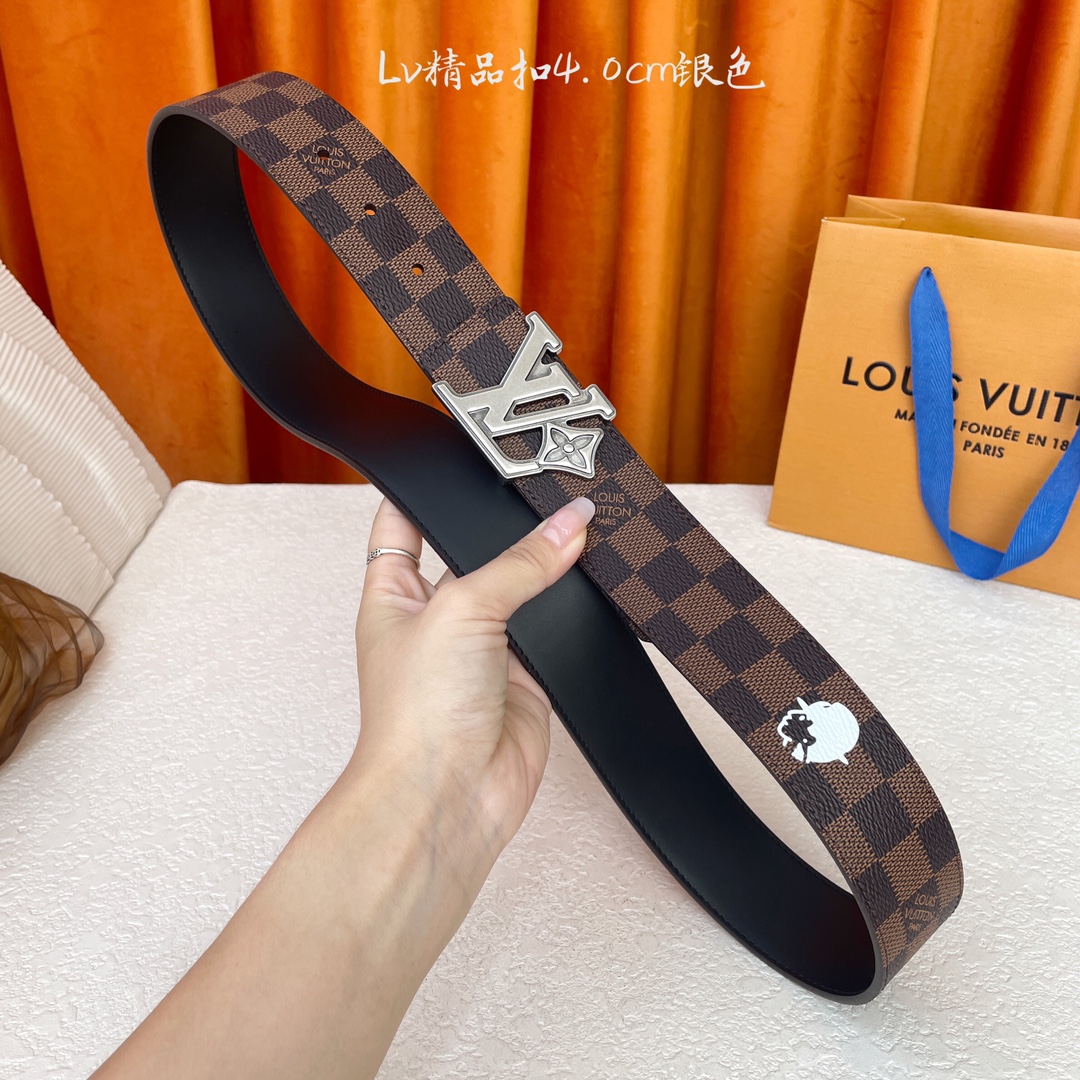 【LOUIS VUITTON驴牌】：经典原单品质，新款压格面配原版平纹底，搭配原单精品挂扣，精工制作，细