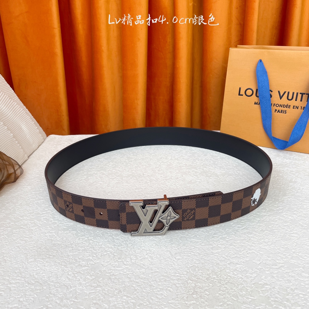 【LOUIS VUITTON驴牌】：经典原单品质，新款压格面配原版平纹底，搭配原单精品挂扣，精工制作，细