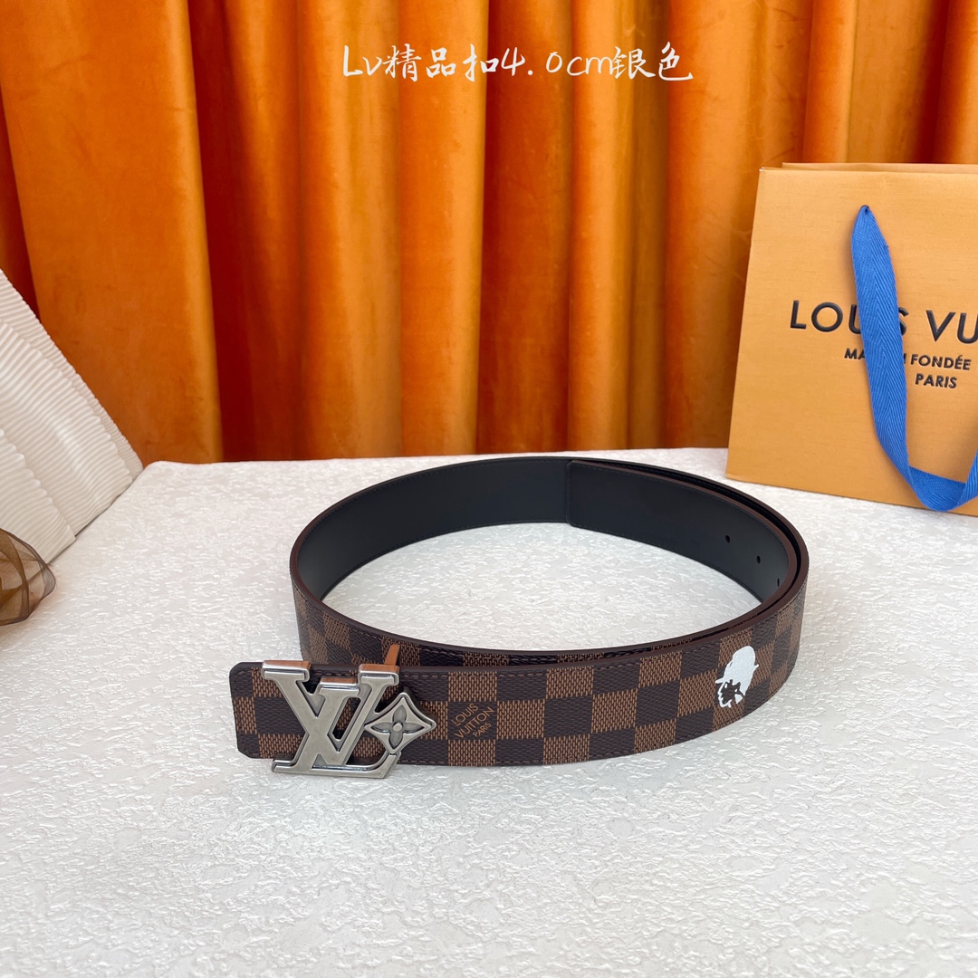 【LOUIS VUITTON驴牌】：经典原单品质，新款压格面配原版平纹底，搭配原单精品挂扣，精工制作，细