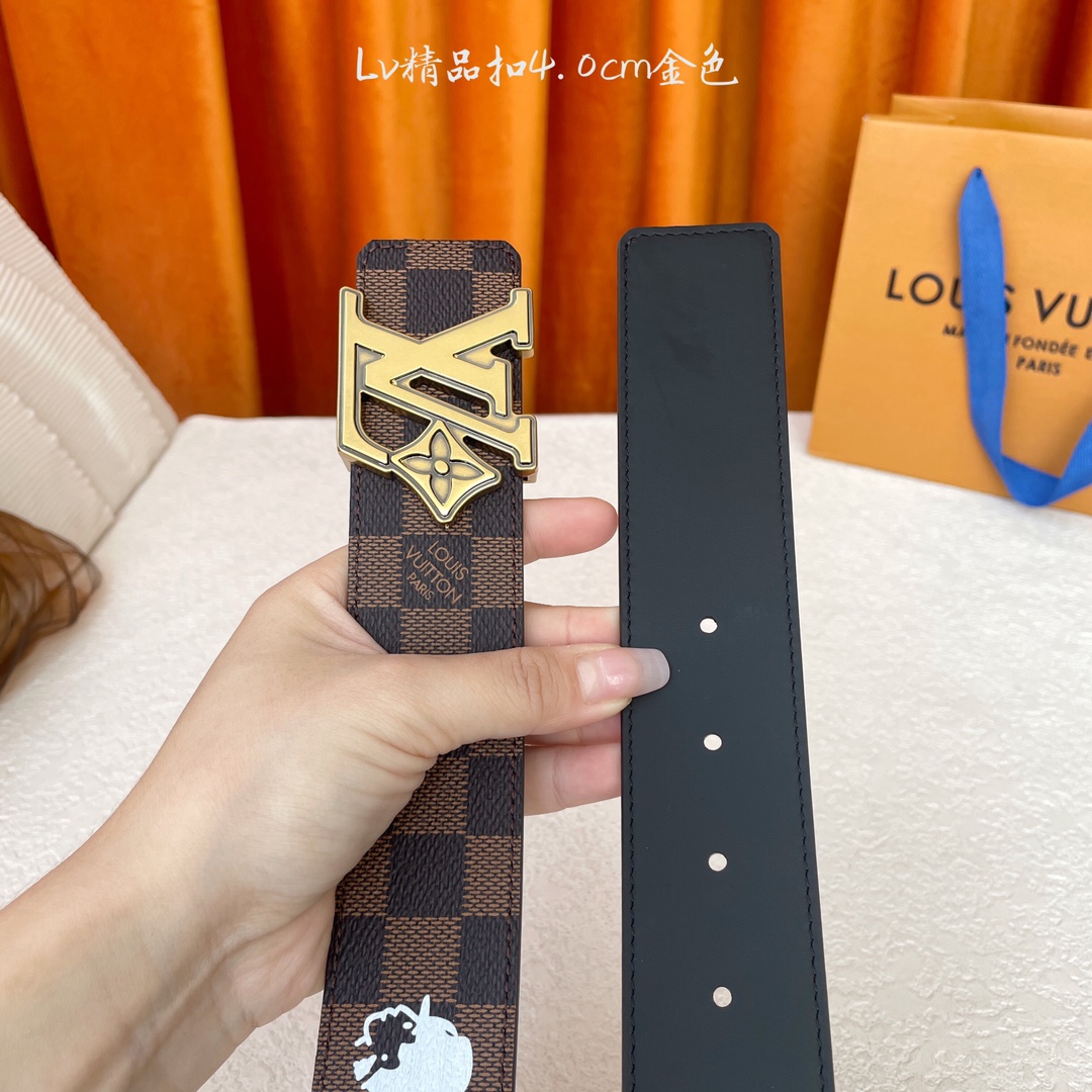【LOUIS VUITTON驴牌】：经典原单品质，新款压格面配原版平纹底，搭配原单精品挂扣，精工制作，细