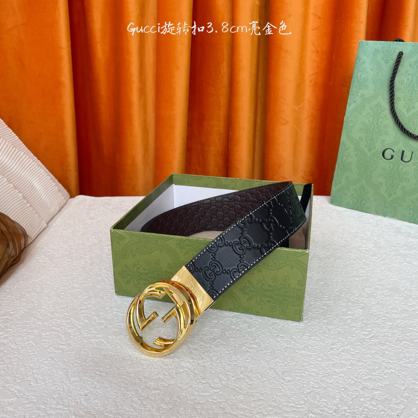 Gucci新款腰带，一面经典压大花，一面咖色压小花，搭配专柜精品旋转扣，两面可用，宽4.0cm