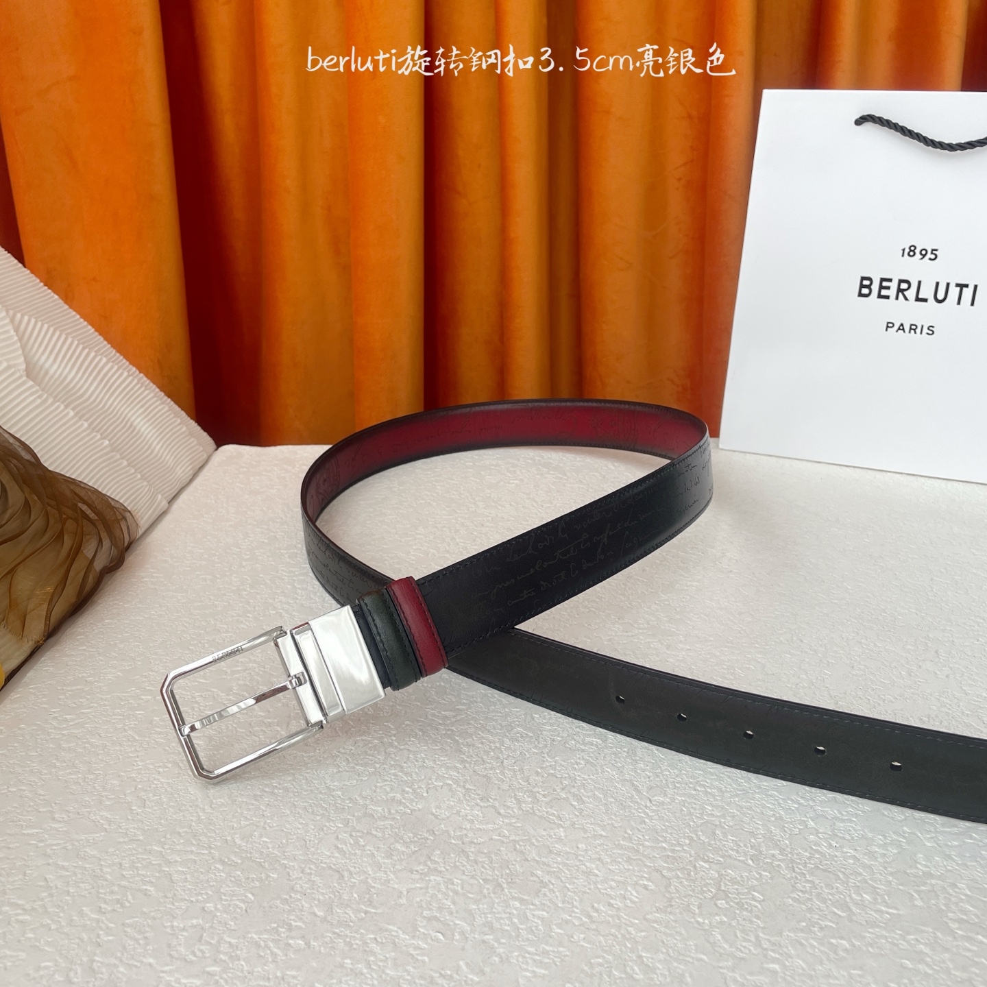 伯尔鲁帝 〖 Berluti 〗:采用意大利Venezia皮革和Patina古法染色工艺双面顶级头层小牛