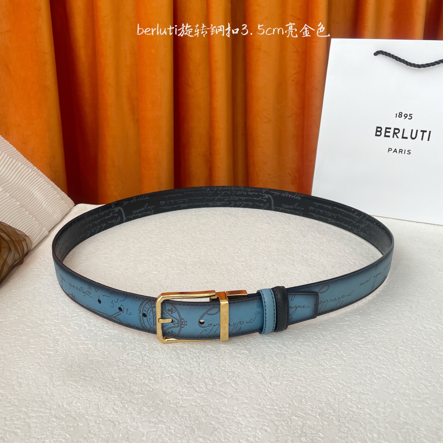 伯尔鲁帝 〖 Berluti 〗:采用意大利Venezia皮革和Patina古法染色工艺双面顶级头层小牛