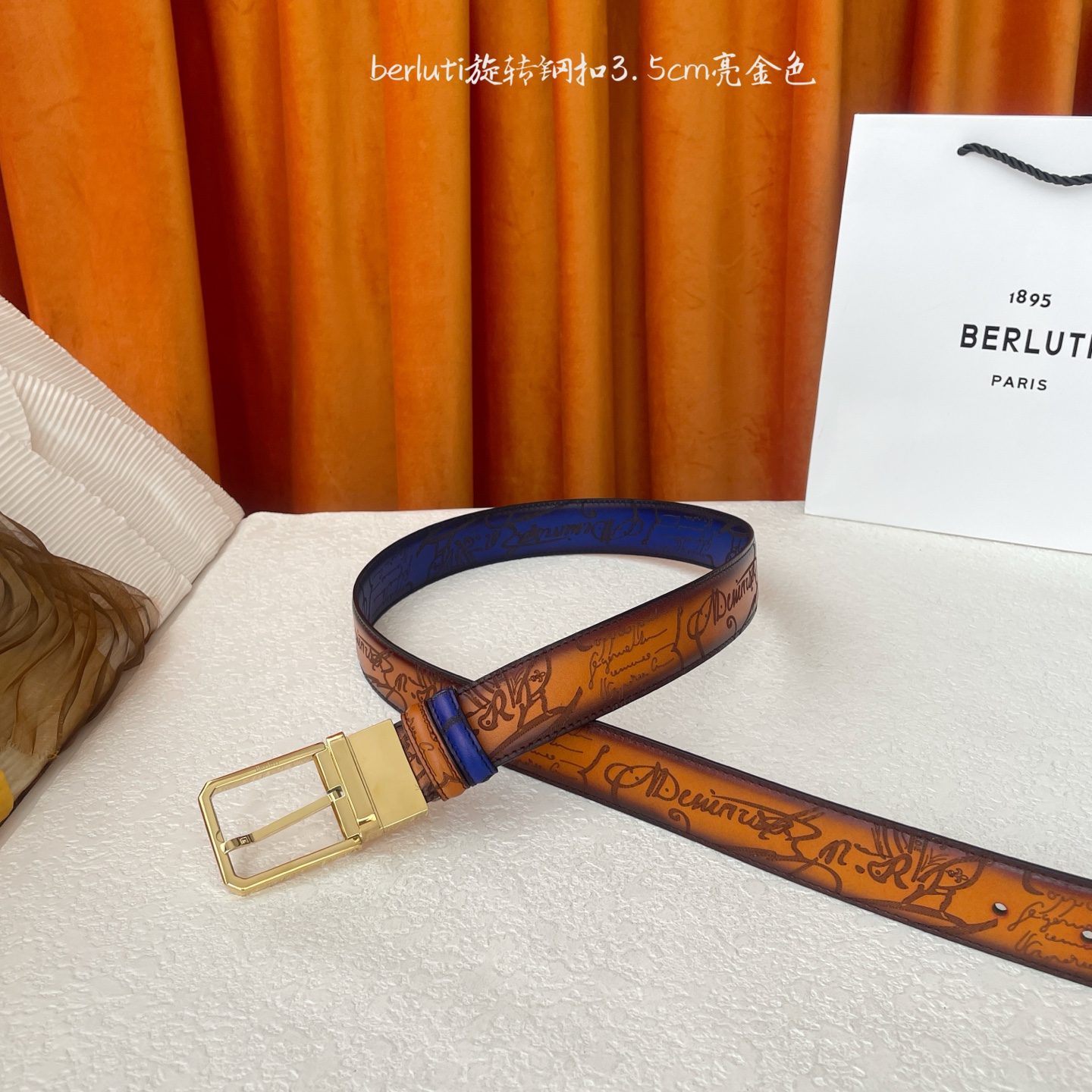伯尔鲁帝 〖 Berluti 〗:采用意大利Venezia皮革和Patina古法染色工艺双面顶级头层小牛
