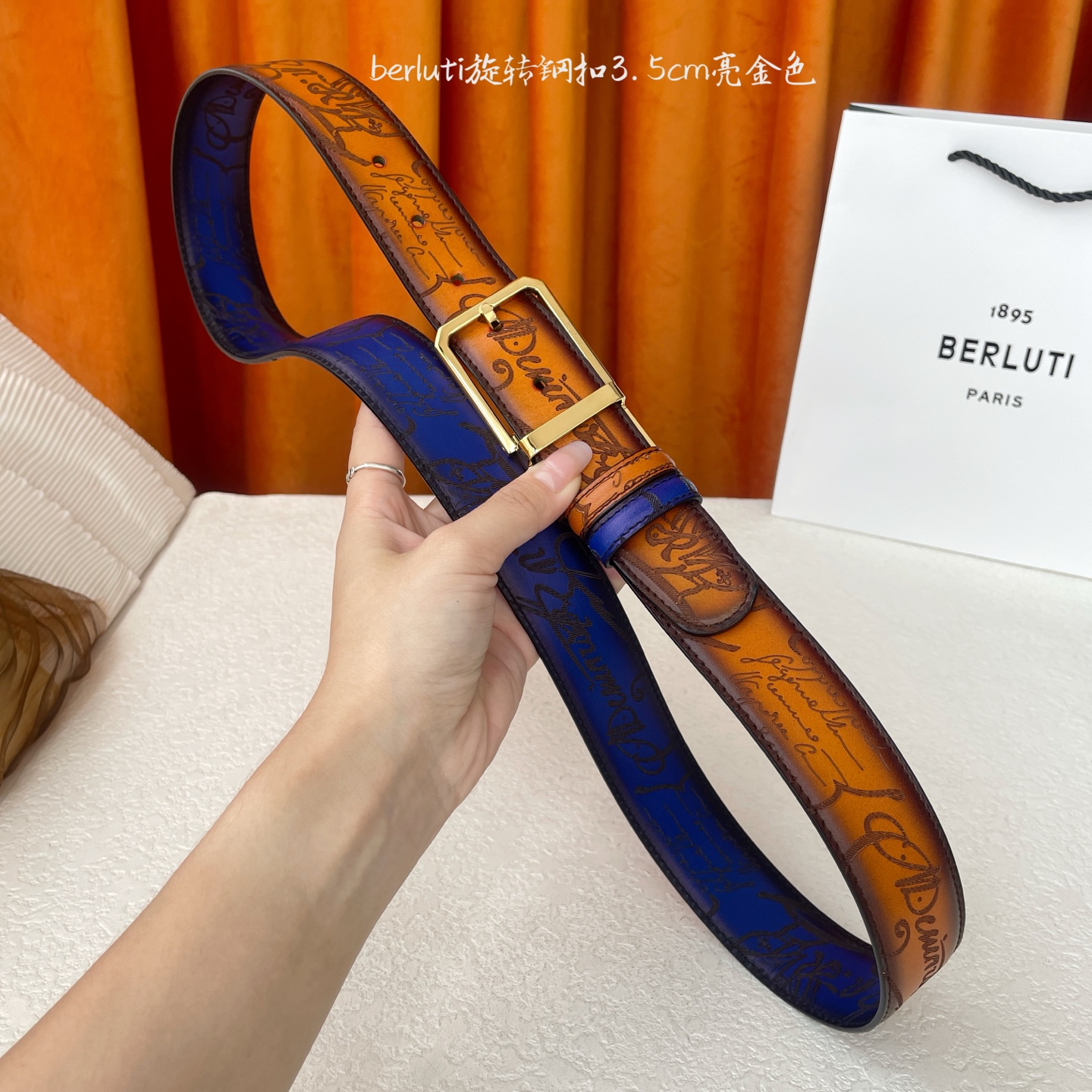 伯尔鲁帝 〖 Berluti 〗:采用意大利Venezia皮革和Patina古法染色工艺双面顶级头层小牛