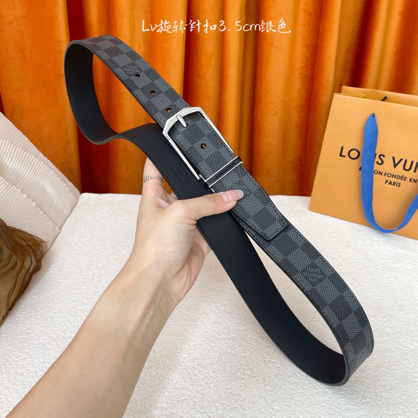 【LOUIS VUITTON驴牌】：经典原单品质，经典pvc面原版平纹底，搭配原单精品旋转针扣，精工制作