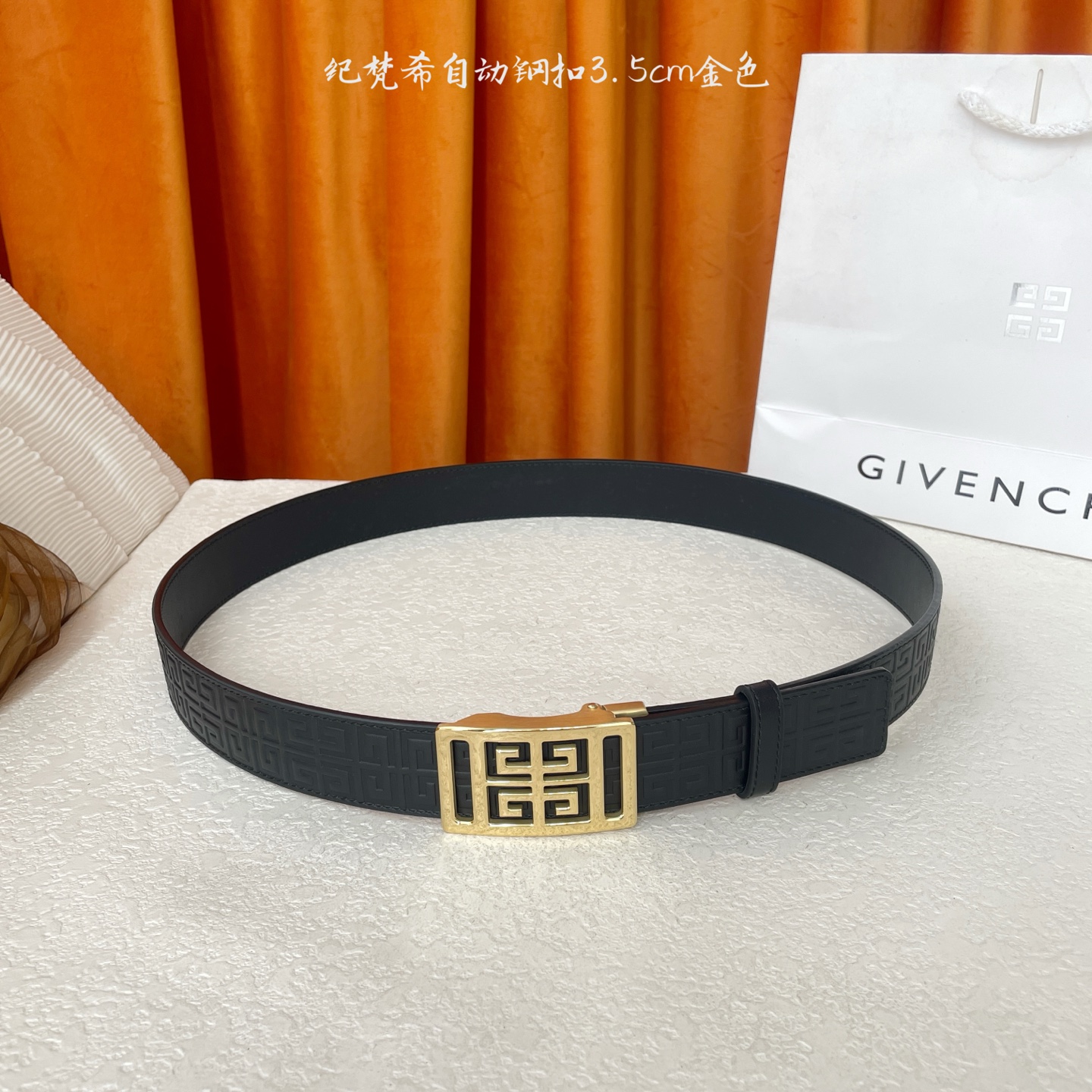 【纪梵希】 原版进口小牛皮，手感细腻柔软，搭配纯钢自动精品扣，男士必备！宽度：3.5cm