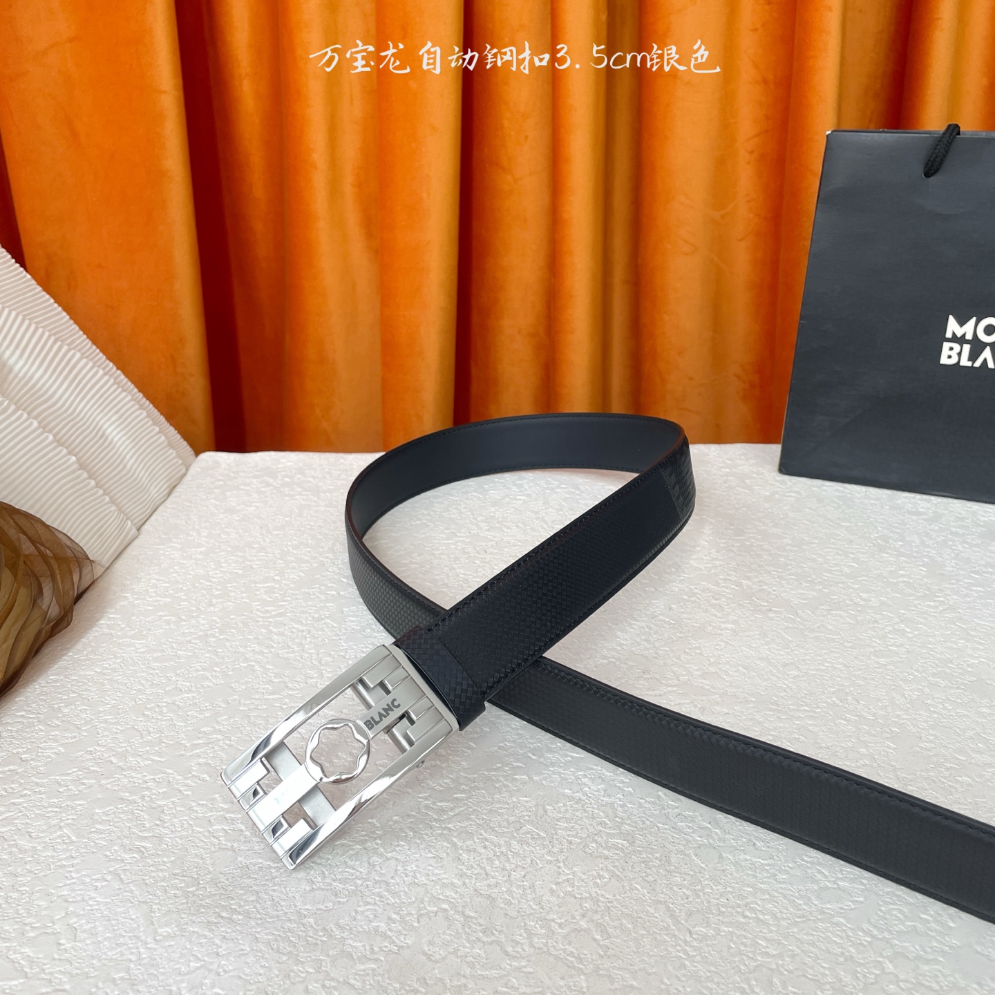 品牌：【万宝龙】 Montblanc家持续其一贯的高雅、绅士、精致的风格，进口小牛皮，手感细腻柔软。纯钢