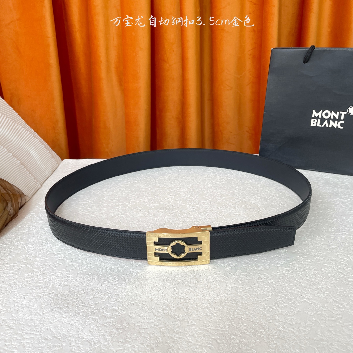 品牌：【万宝龙】 Montblanc家持续其一贯的高雅、绅士、精致的风格，进口小牛皮，手感细腻柔软。纯钢