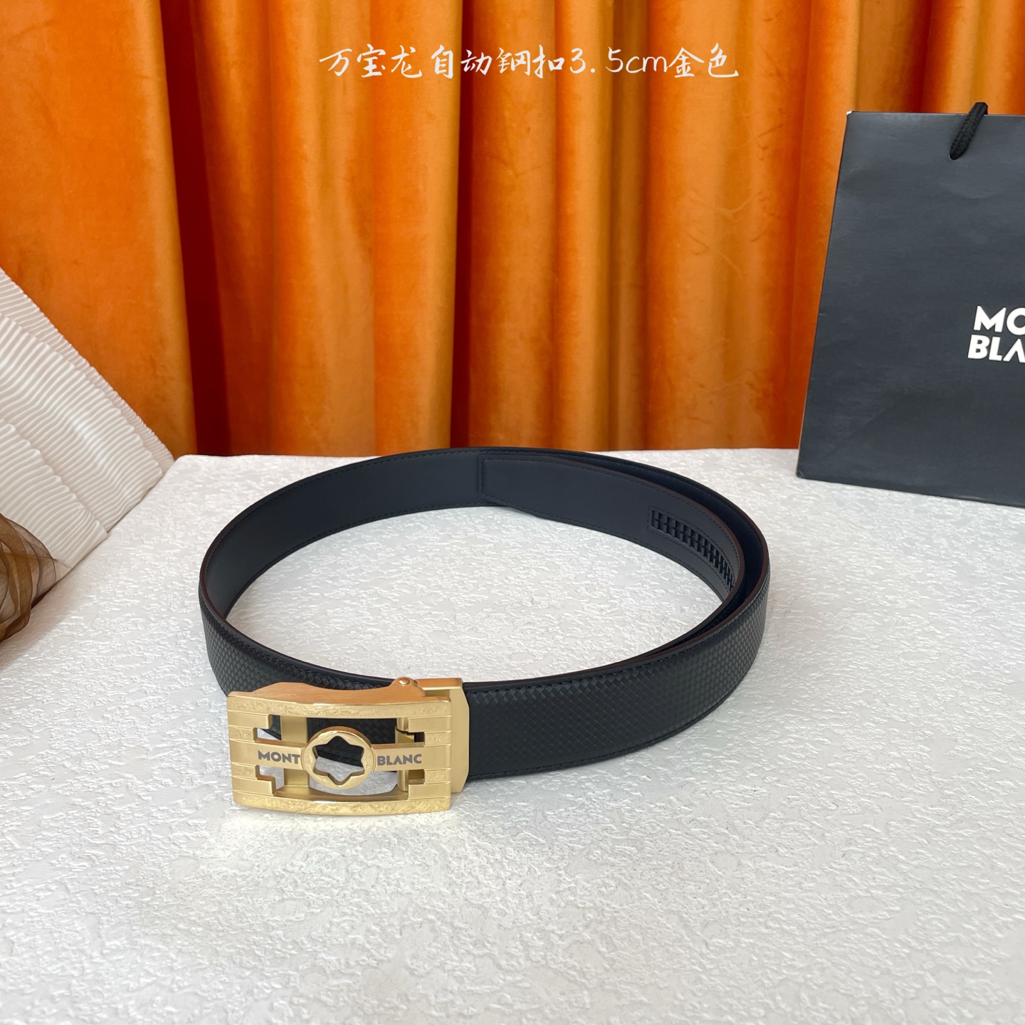 品牌：【万宝龙】 Montblanc家持续其一贯的高雅、绅士、精致的风格，进口小牛皮，手感细腻柔软。纯钢