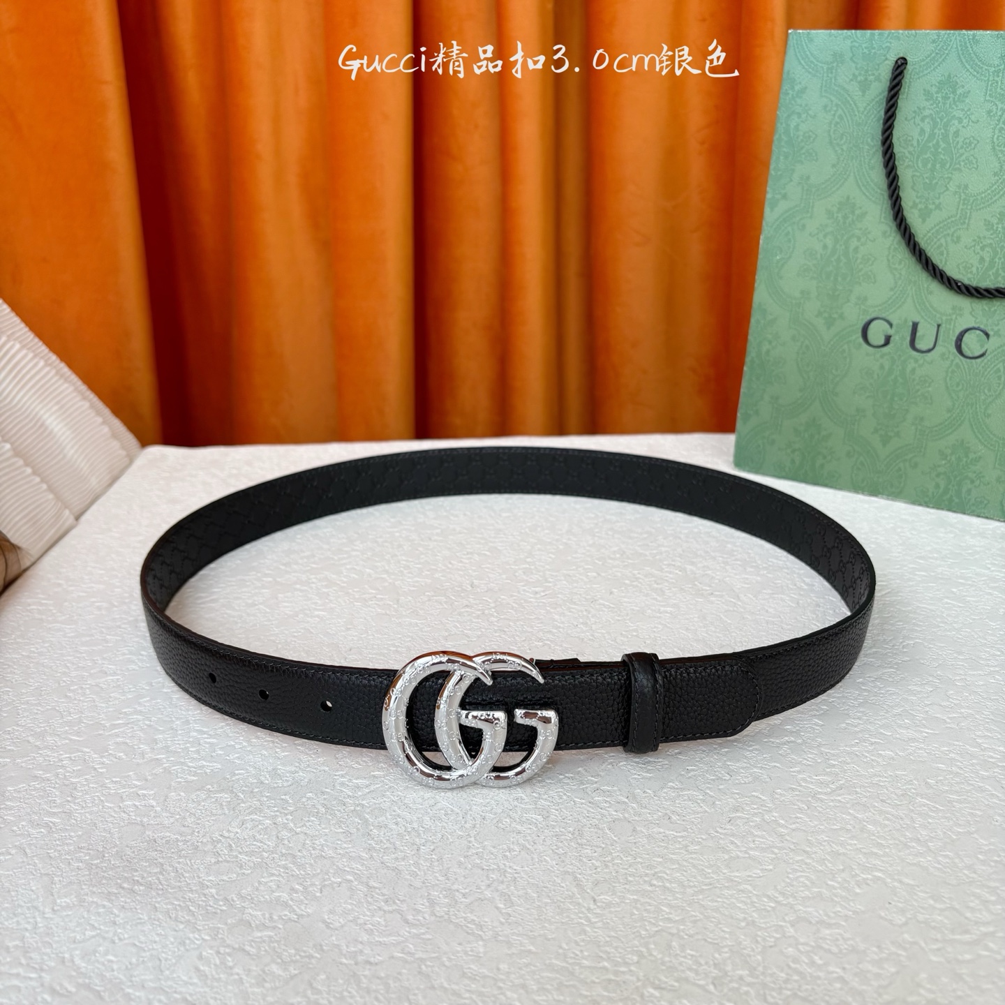【Gucci】：原单面头层牛皮腰带搭配压花皮底，经典双G花纹扣，时尚大方，古奇又一经典之作，宽度3.0c