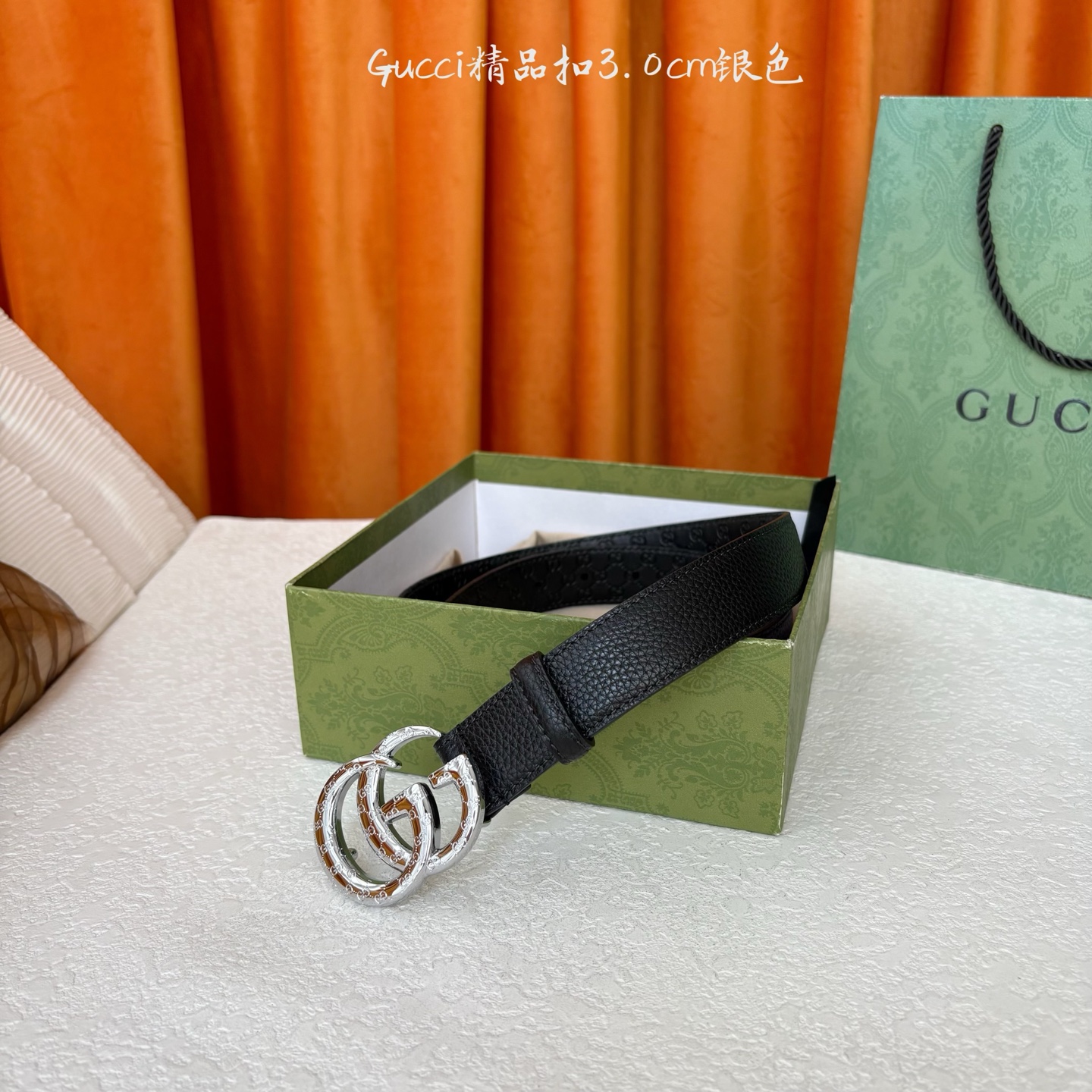 【Gucci】：原单面头层牛皮腰带搭配压花皮底，经典双G花纹扣，时尚大方，古奇又一经典之作，宽度3.0c