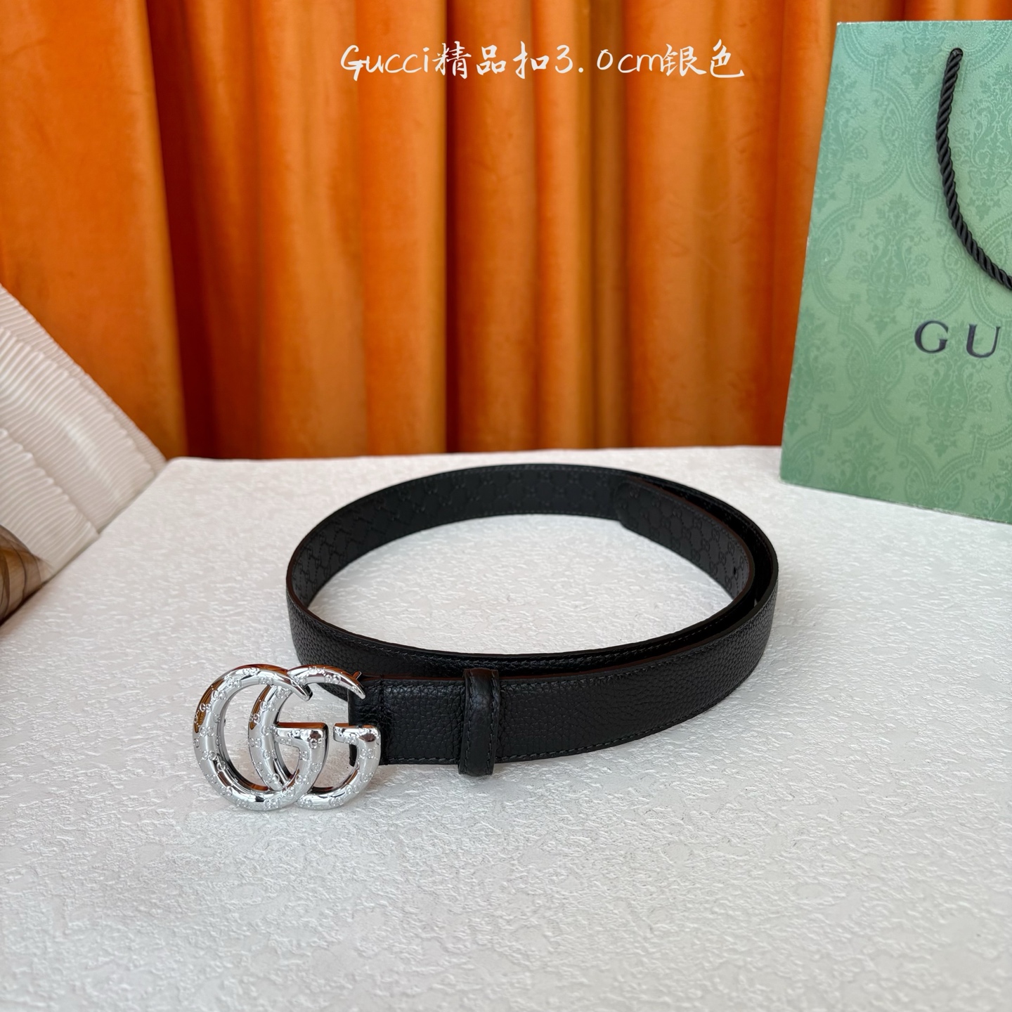 【Gucci】：原单面头层牛皮腰带搭配压花皮底，经典双G花纹扣，时尚大方，古奇又一经典之作，宽度3.0c