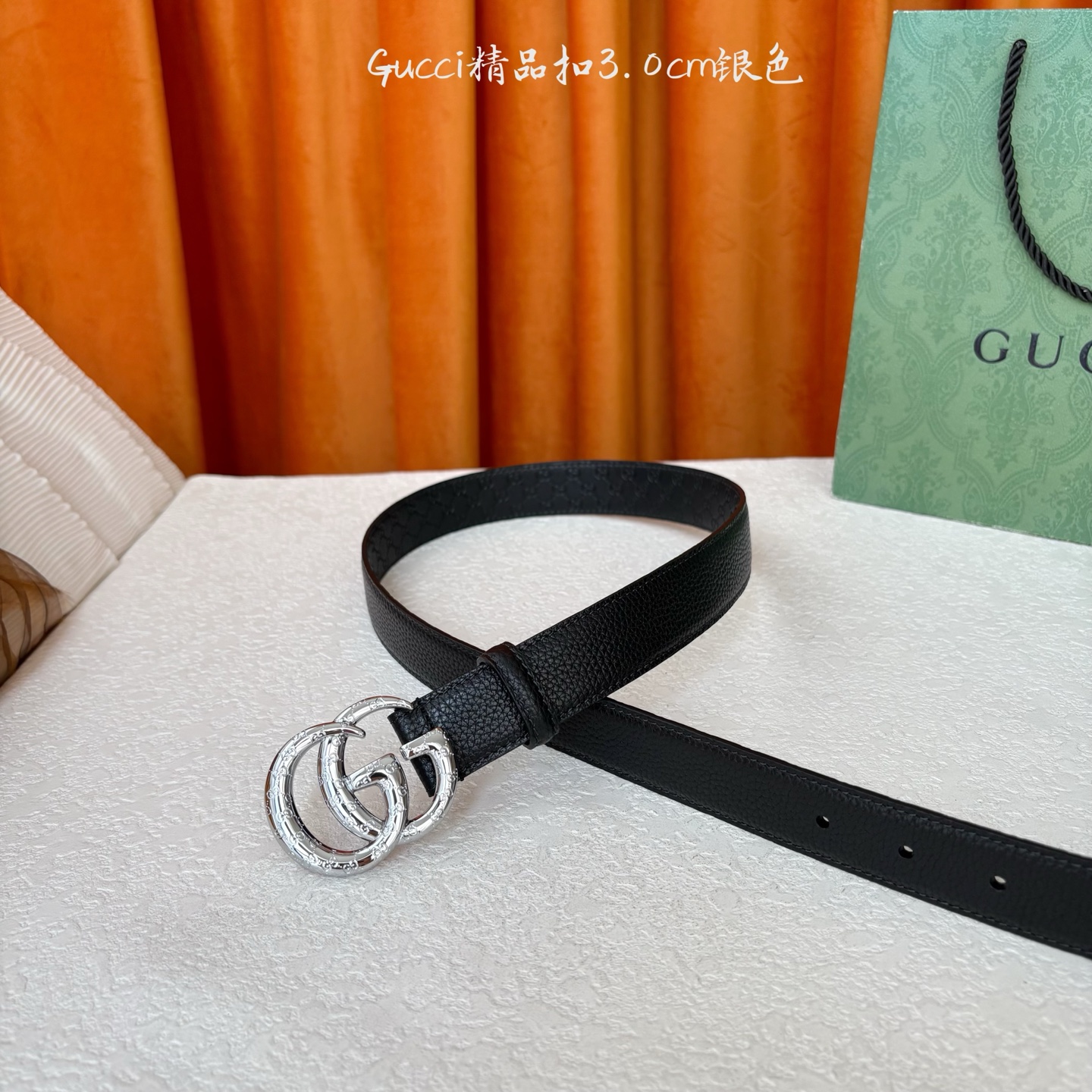 【Gucci】：原单面头层牛皮腰带搭配压花皮底，经典双G花纹扣，时尚大方，古奇又一经典之作，宽度3.0c