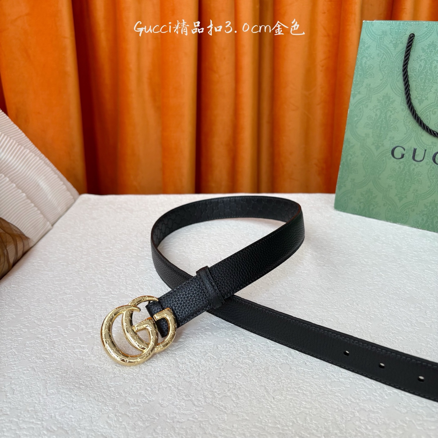 【Gucci】：原单面头层牛皮腰带搭配压花皮底，经典双G花纹扣，时尚大方，古奇又一经典之作，宽度3.0c