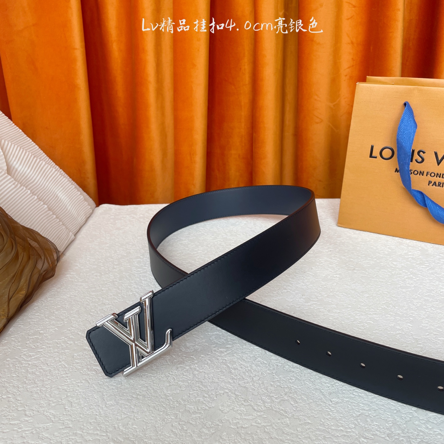 【LOUIS VUITTON驴牌】：经典原单品质，黑蓝双面平纹小牛皮，搭配原单精品挂扣，精工制作，细节看