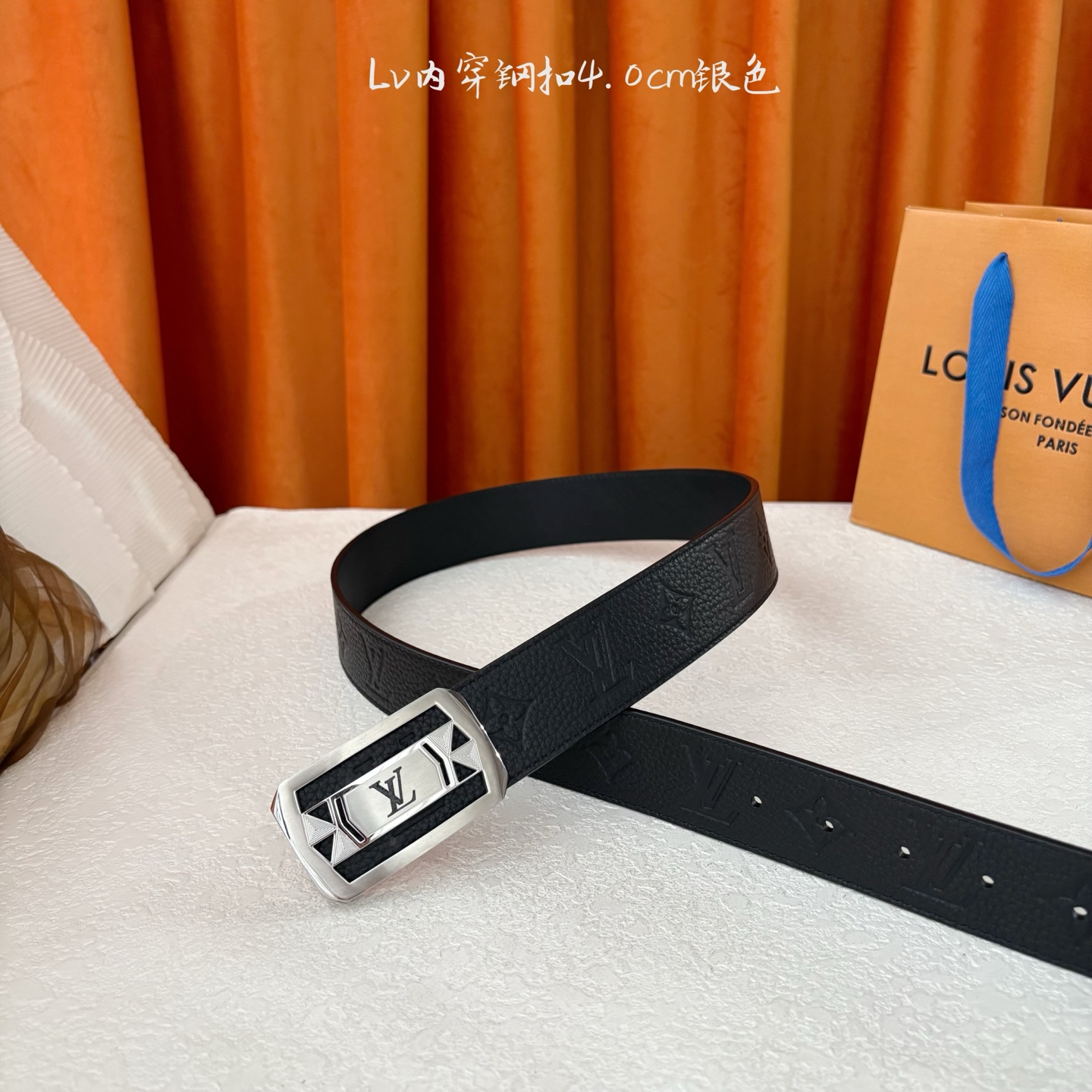 【LOUIS VUITTON】：经典原单品质，经典压花面配原版平纹底，原单精品内穿钢扣，精工制作，细节看