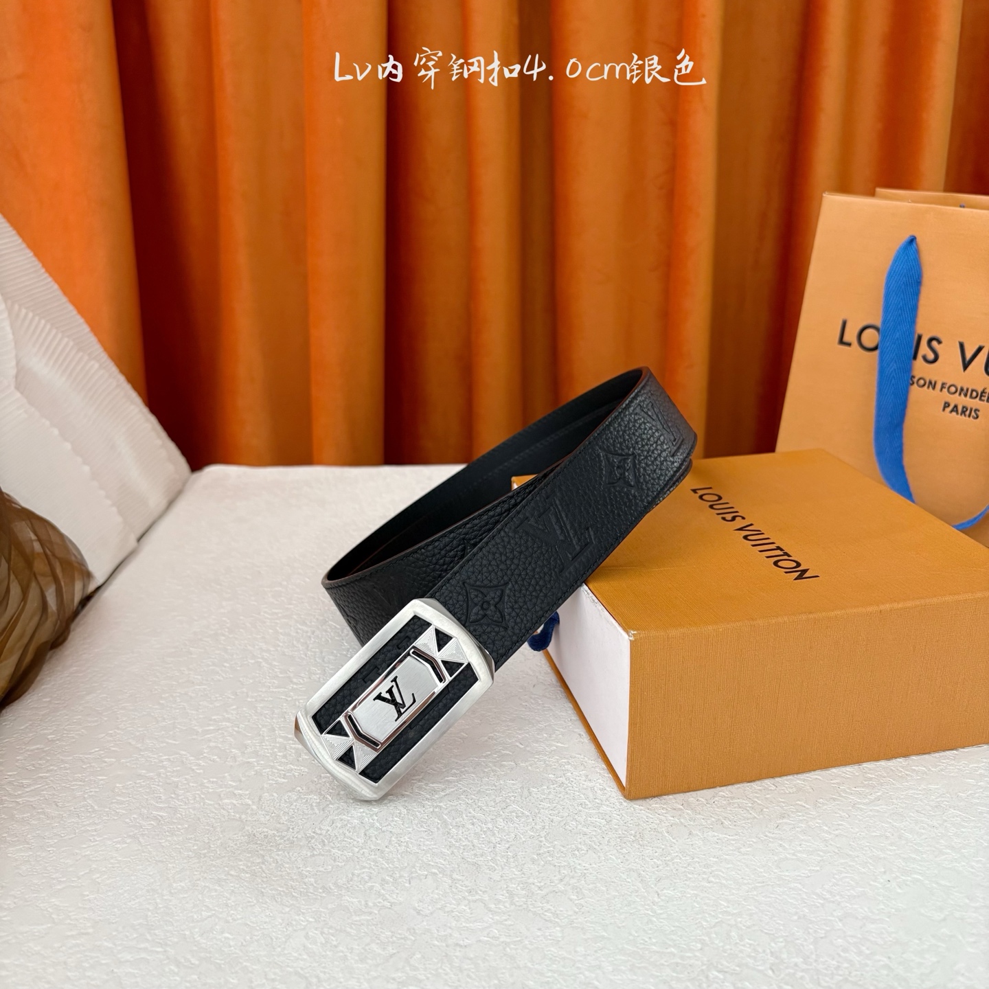 【LOUIS VUITTON】：经典原单品质，经典压花面配原版平纹底，原单精品内穿钢扣，精工制作，细节看