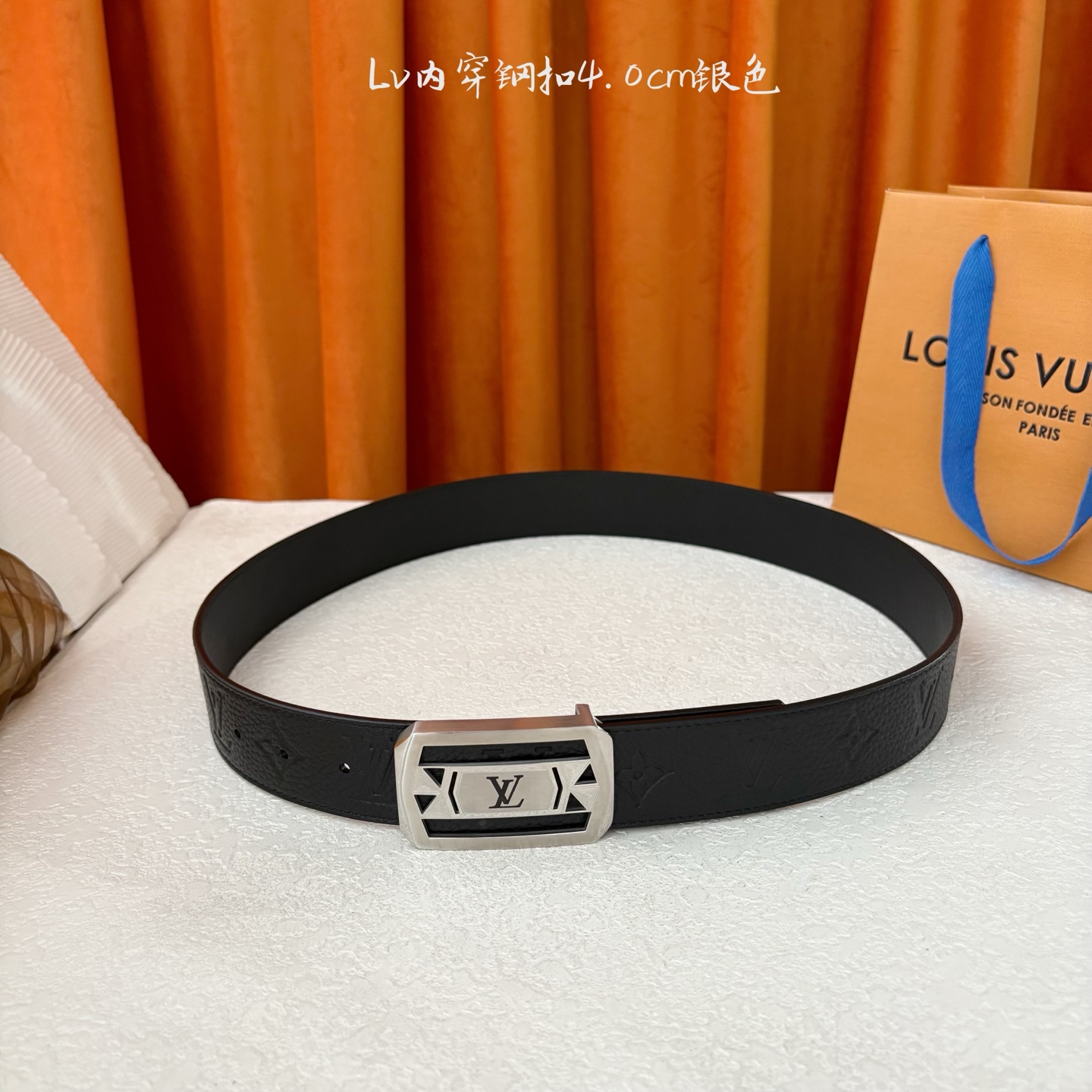 【LOUIS VUITTON】：经典原单品质，经典压花面配原版平纹底，原单精品内穿钢扣，精工制作，细节看