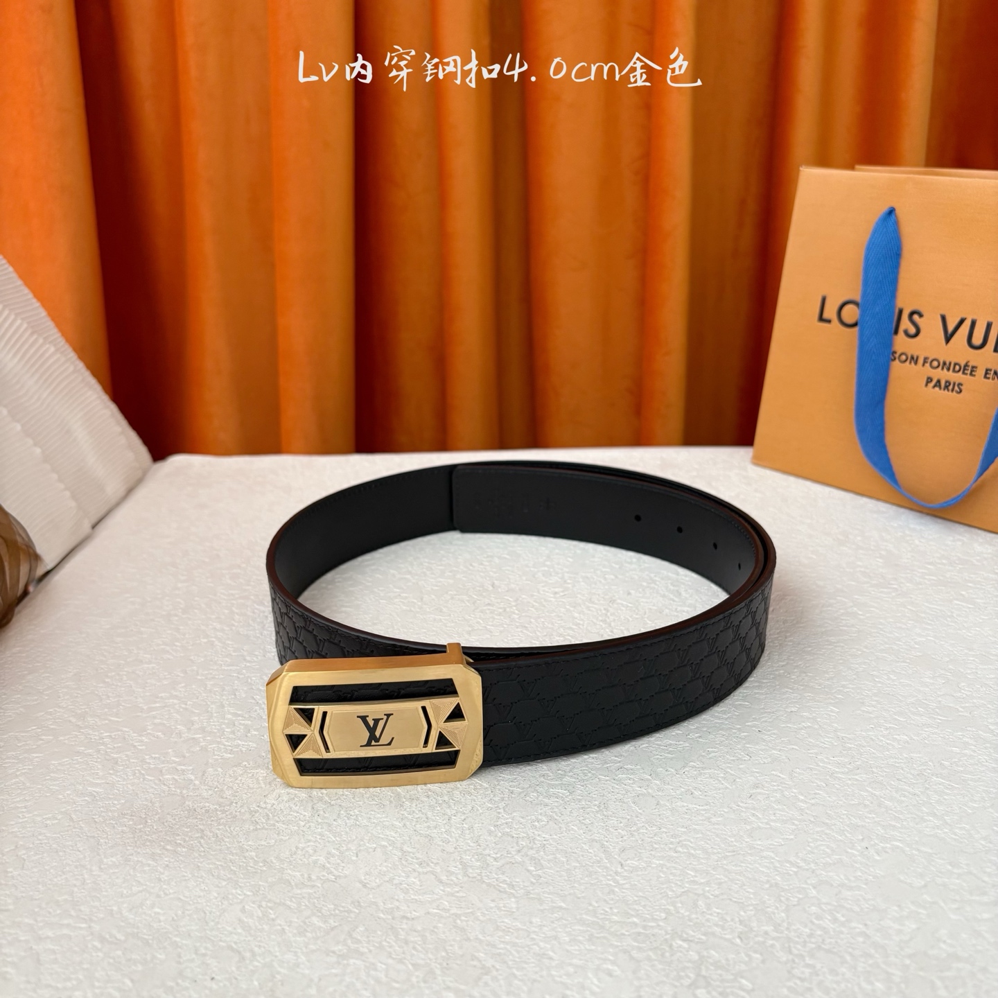 【LOUIS VUITTON】：经典原单品质，经典压花面配原版平纹底，原单精品内穿钢扣，精工制作，细节看