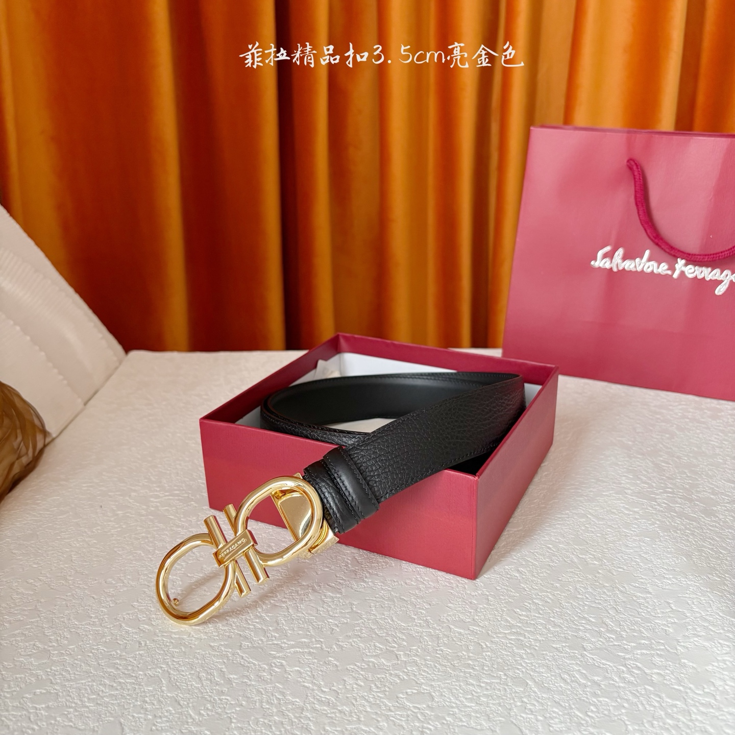 菲拉双面进口小牛皮，手感细腻柔软。搭配纯铜精品扣，男士必备！宽度：3.5cm