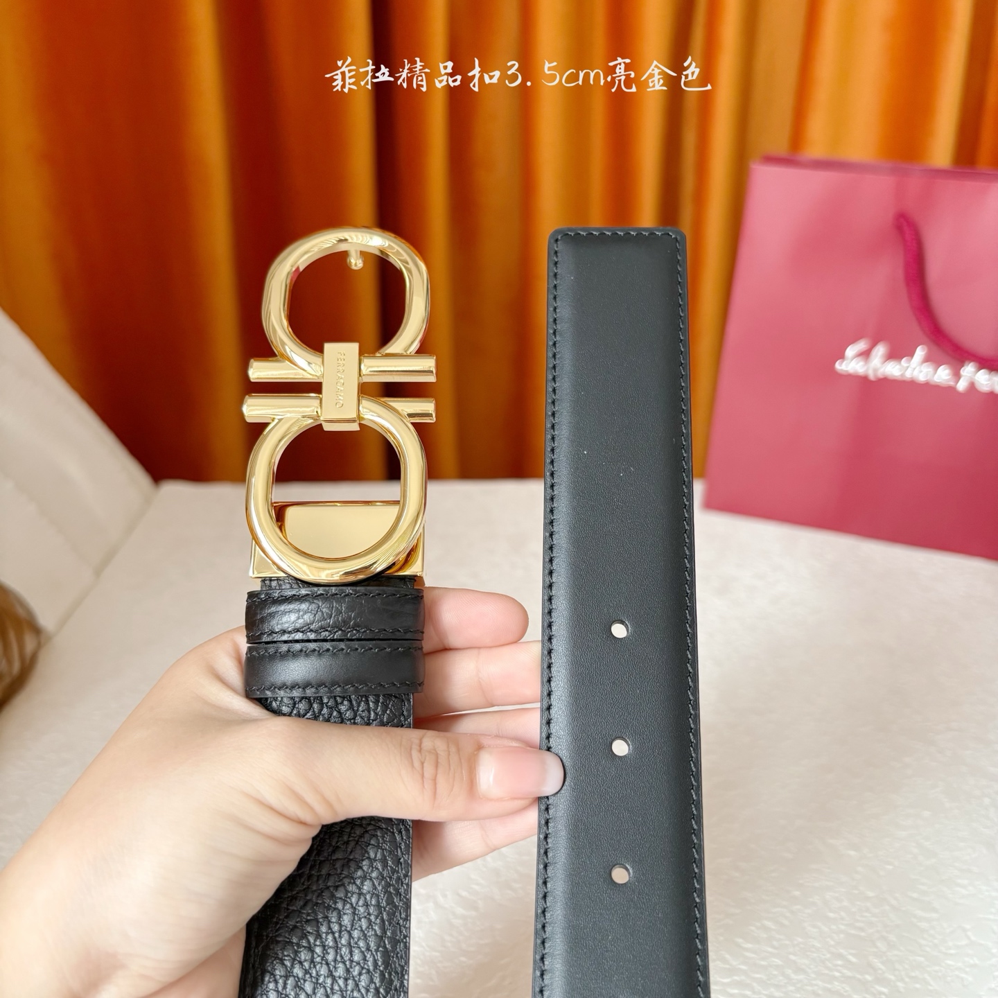 菲拉双面进口小牛皮，手感细腻柔软。搭配纯铜精品扣，男士必备！宽度：3.5cm