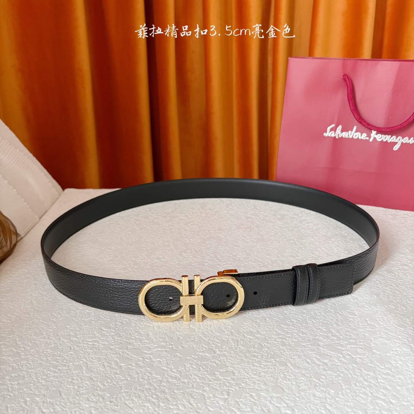 菲拉双面进口小牛皮，手感细腻柔软。搭配纯铜精品扣，男士必备！宽度：3.5cm