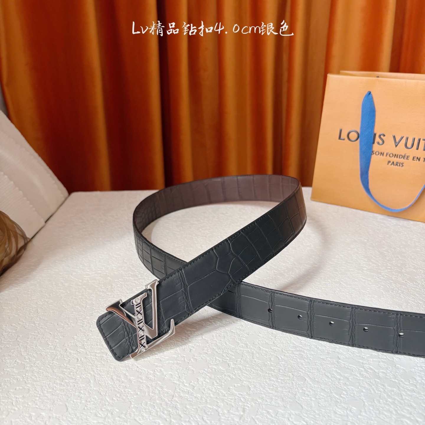【LOUIS VUITTON】：经典原单品质，面经典雾面鳄鱼纹压纹牛皮，搭配精品钻扣，精工制作，细节看图