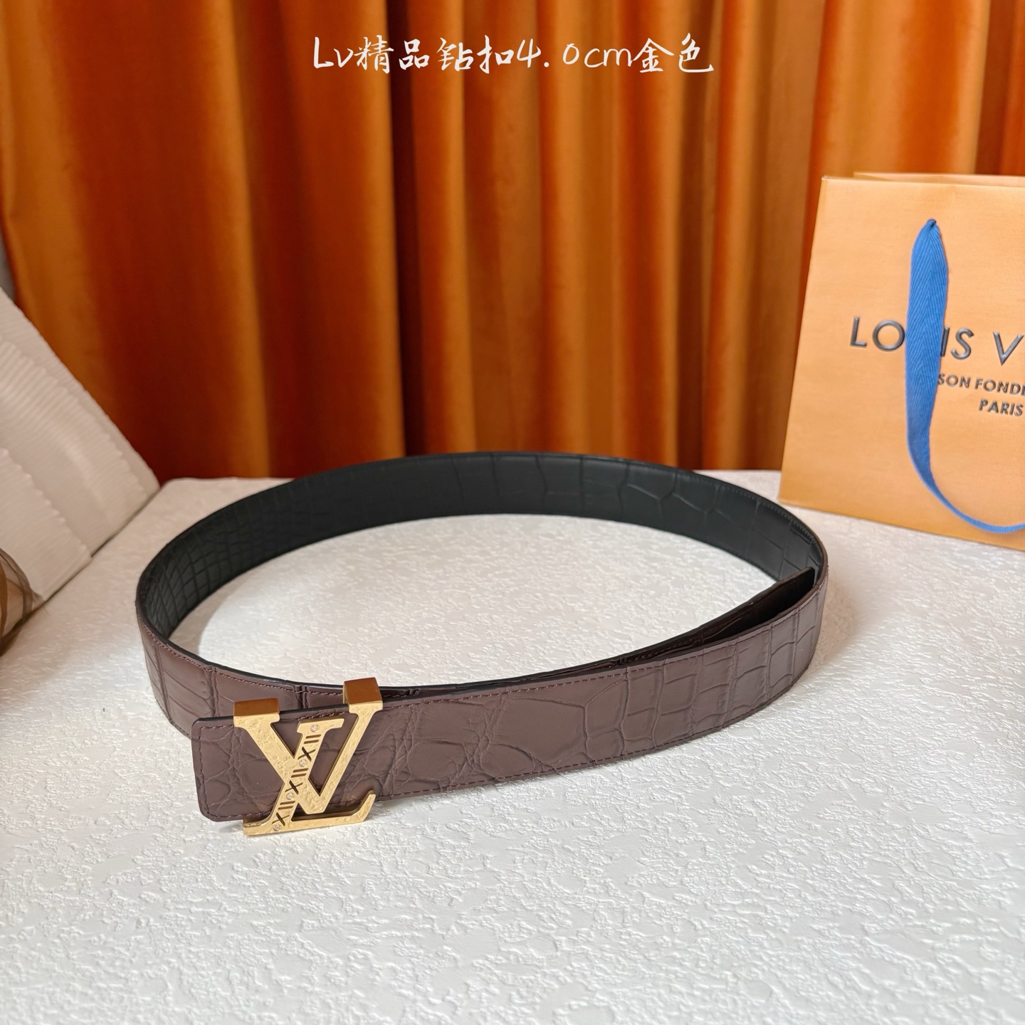 【LOUIS VUITTON】：经典原单品质，面经典雾面鳄鱼纹压纹牛皮，搭配精品钻扣，精工制作，细节看图