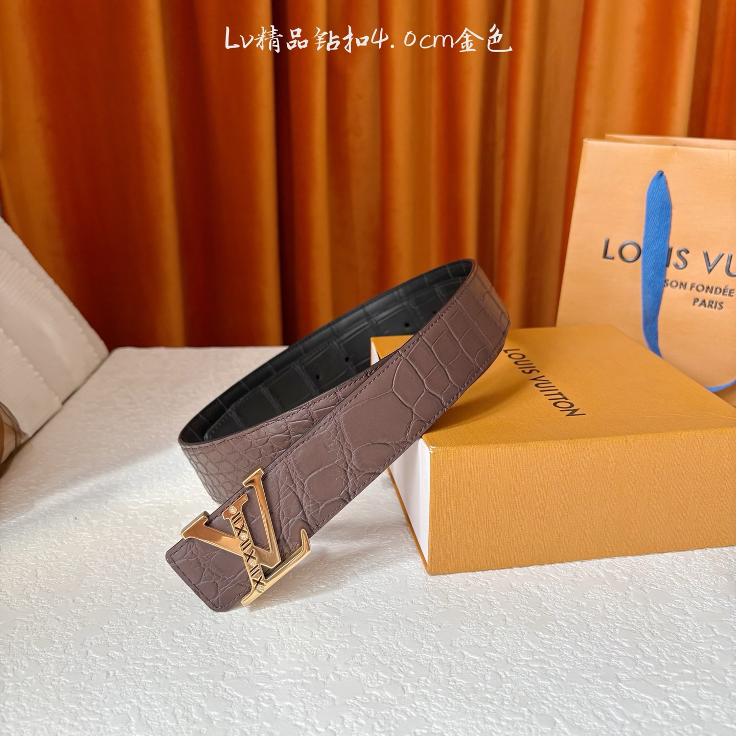 【LOUIS VUITTON】：经典原单品质，面经典雾面鳄鱼纹压纹牛皮，搭配精品钻扣，精工制作，细节看图