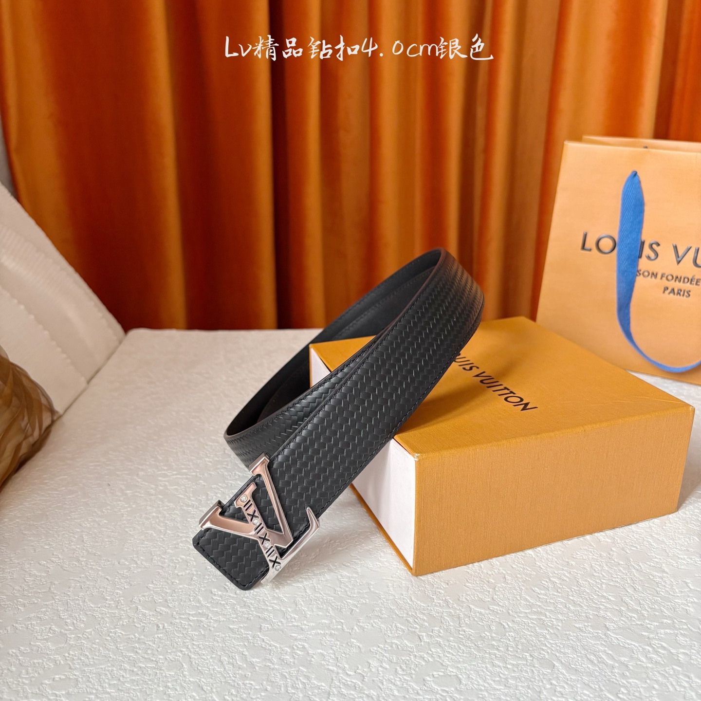【LOUIS VUITTON】：经典原单品质，面新款压纹牛皮，搭配精品钻扣，精工制作，细节看图，实物拍摄