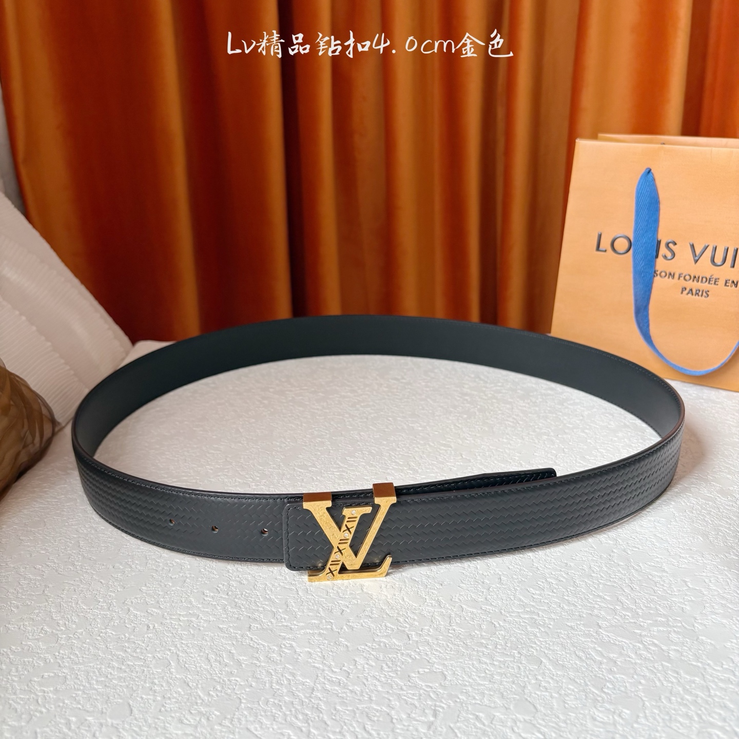 【LOUIS VUITTON】：经典原单品质，面新款压纹牛皮，搭配精品钻扣，精工制作，细节看图，实物拍摄