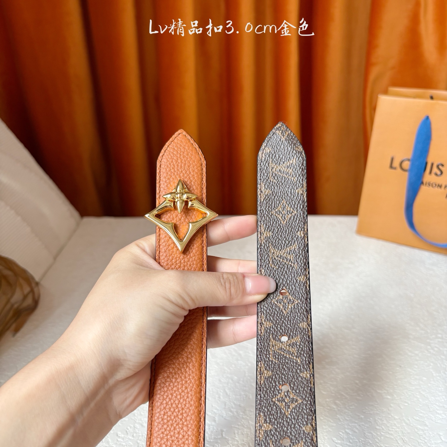【LOUIS VUITTON】：经典原单品质，荔枝纹压花搭配咖色经典印花，原单精品挂扣，精工制作，细节看