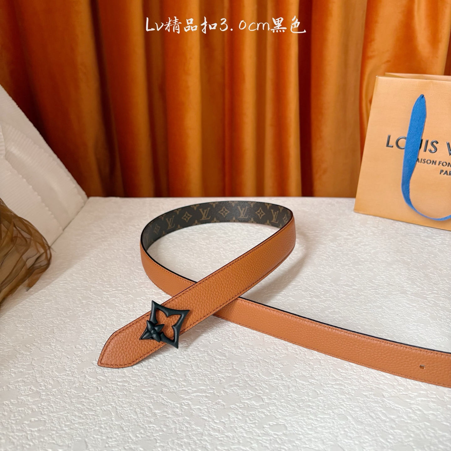 【LOUIS VUITTON】：经典原单品质，荔枝纹压花搭配咖色经典印花，原单精品挂扣，精工制作，细节看