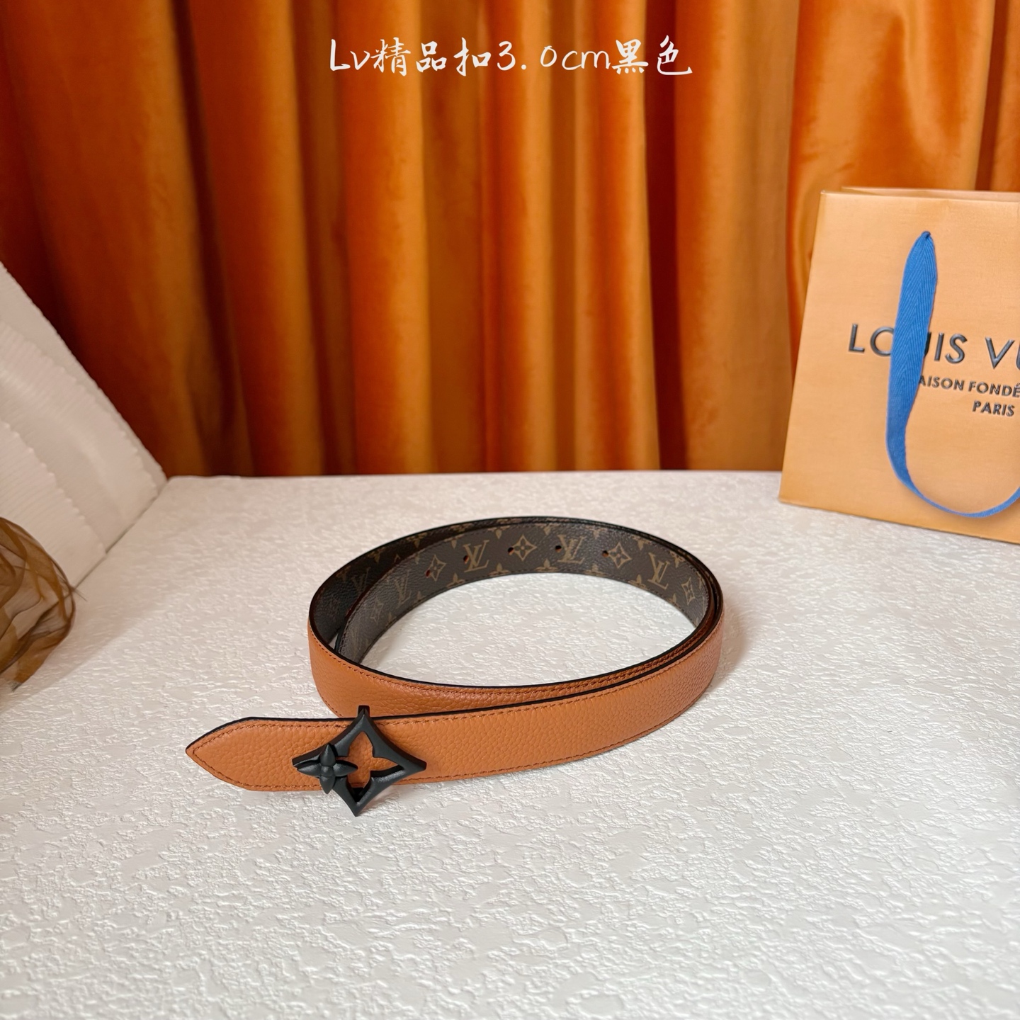 【LOUIS VUITTON】：经典原单品质，荔枝纹压花搭配咖色经典印花，原单精品挂扣，精工制作，细节看