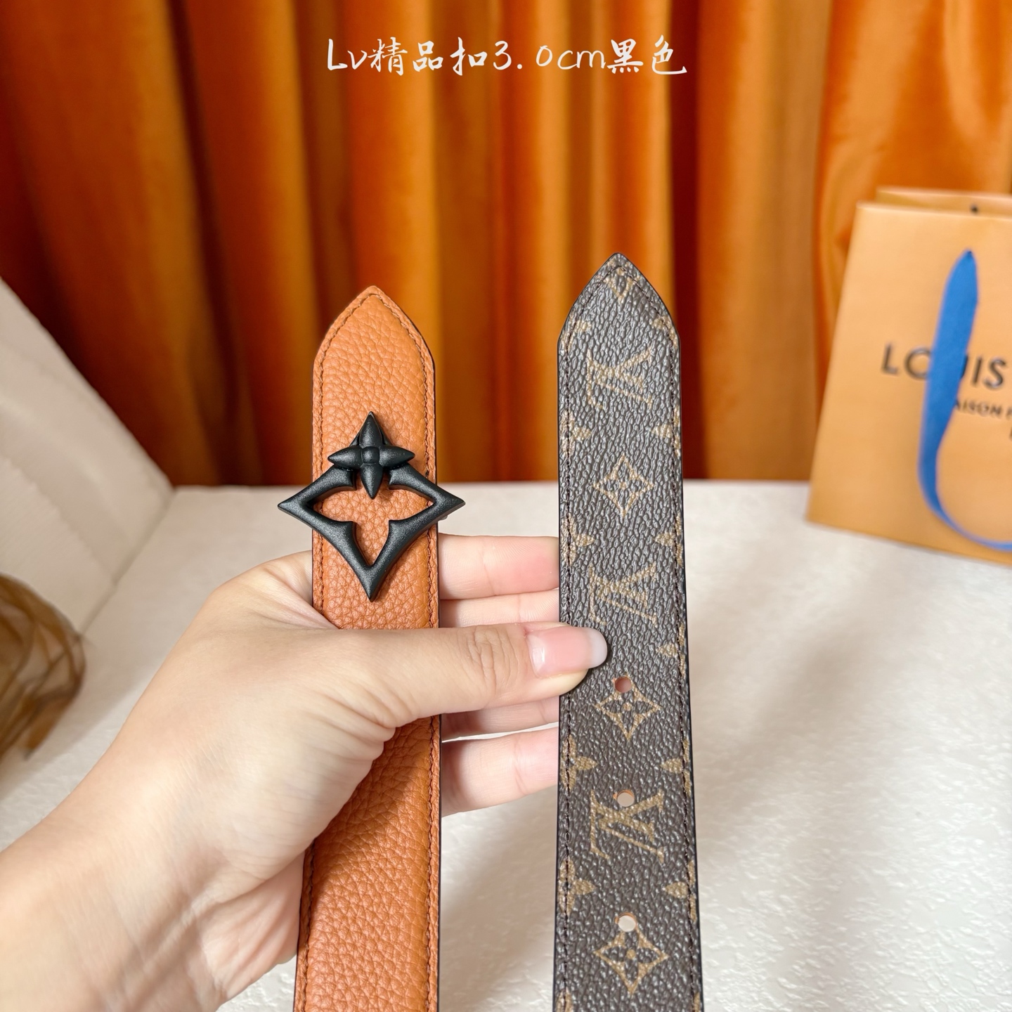 【LOUIS VUITTON】：经典原单品质，荔枝纹压花搭配咖色经典印花，原单精品挂扣，精工制作，细节看