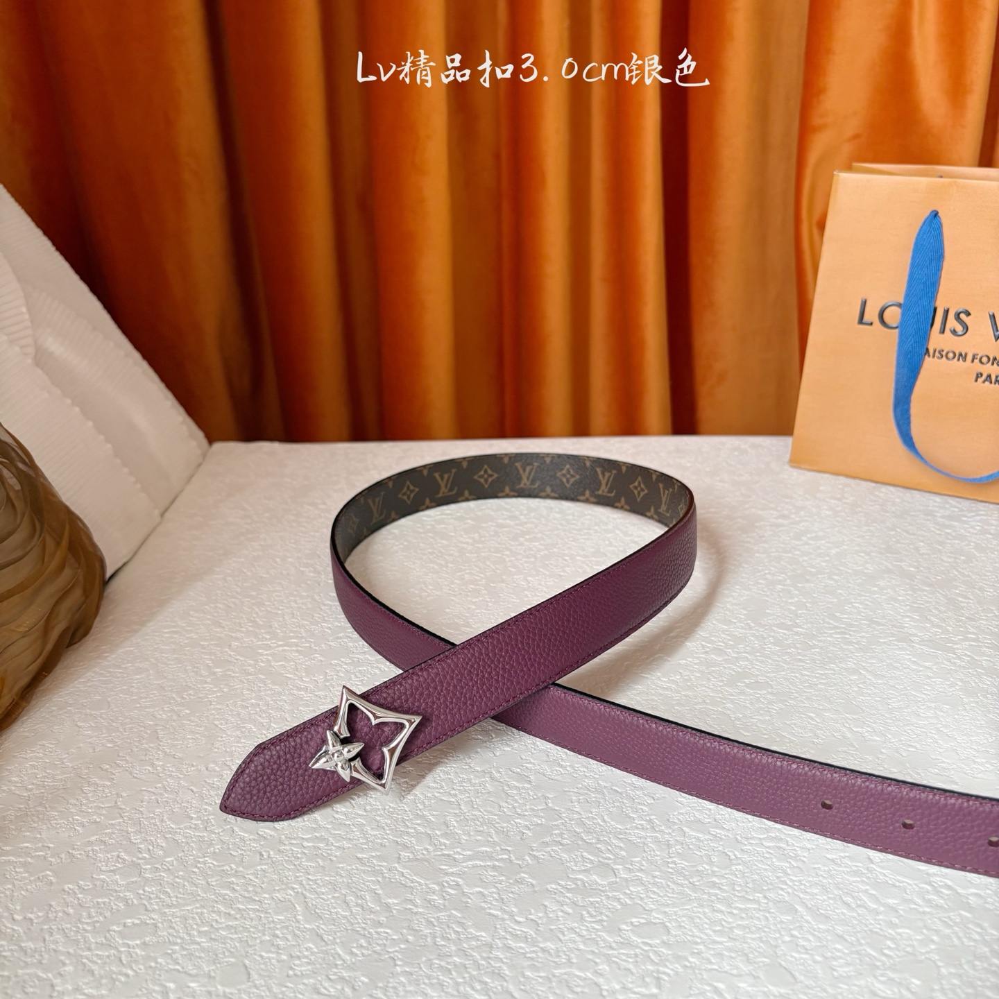 【LOUIS VUITTON】：经典原单品质，荔枝纹压花搭配咖色经典印花，原单精品挂扣，精工制作，细节看