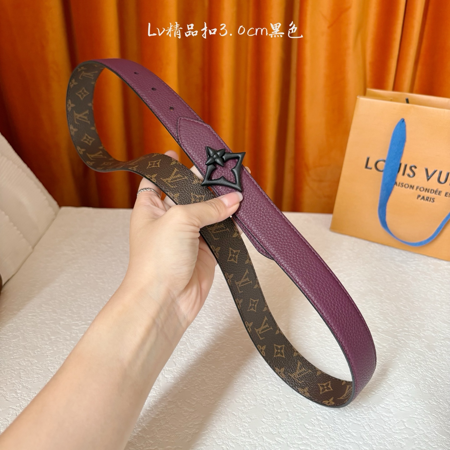 【LOUIS VUITTON】：经典原单品质，荔枝纹压花搭配咖色经典印花，原单精品挂扣，精工制作，细节看