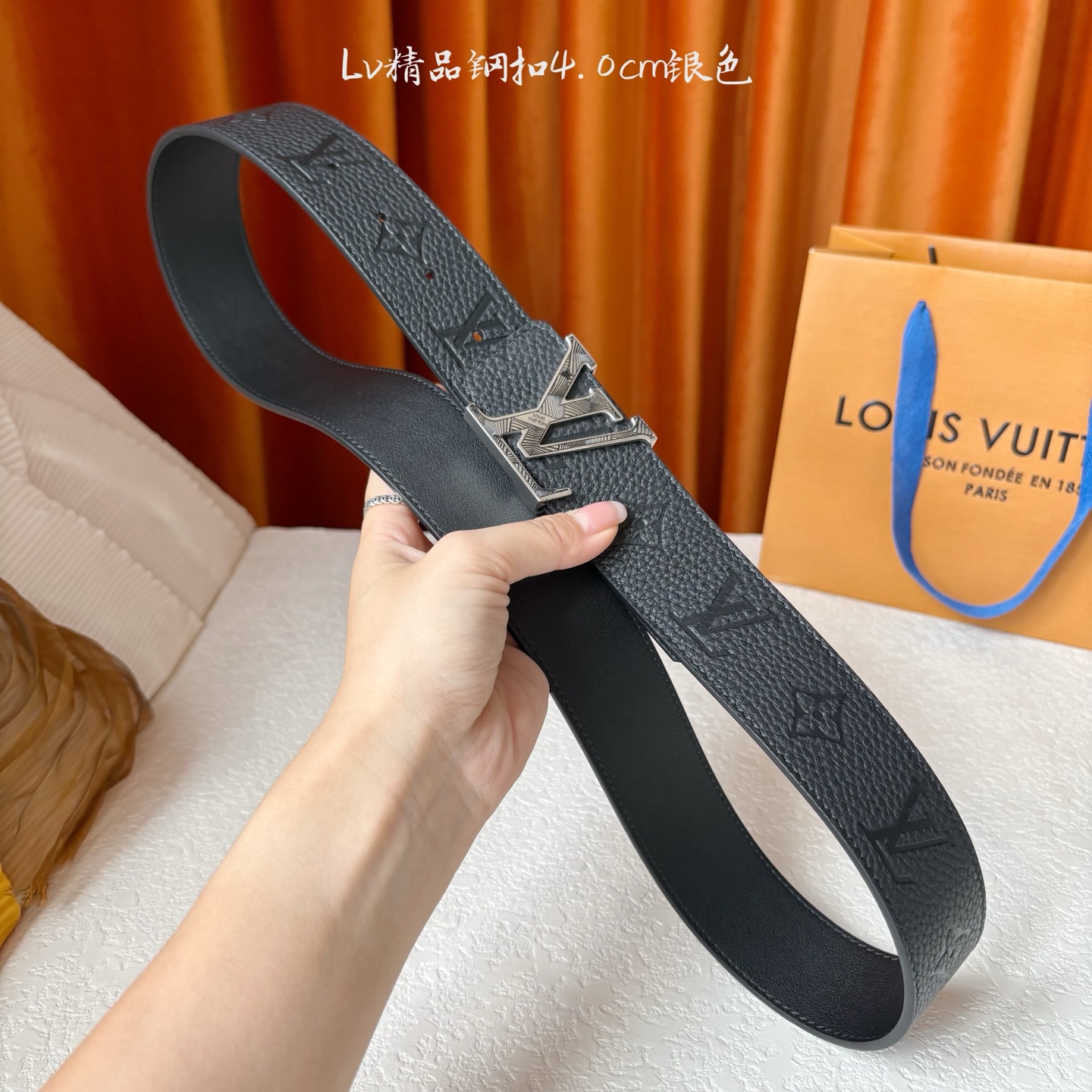 LOUIS VUITTON驴牌 经典原单品质 经典压花面配原版平纹底 4 0cm